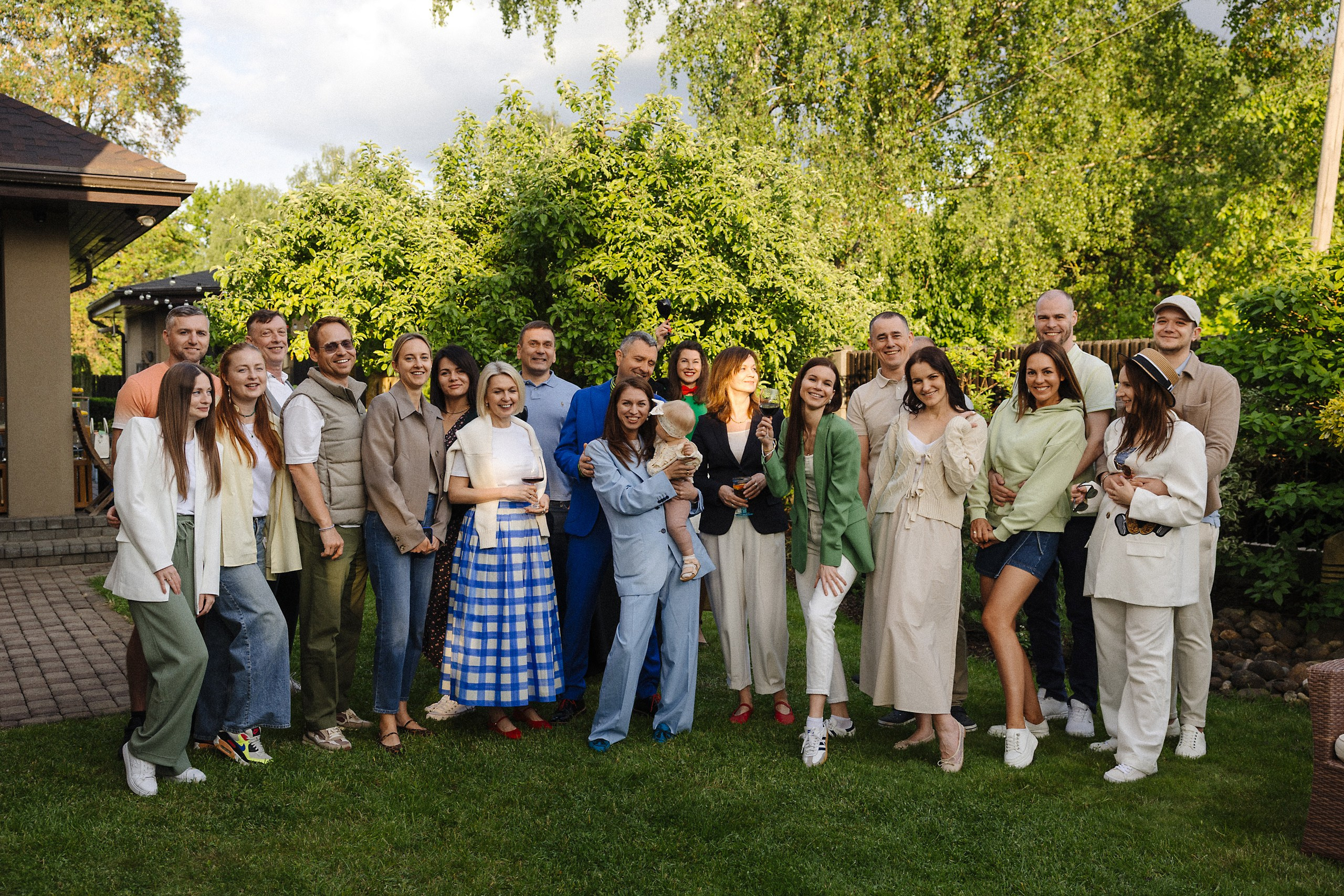 Летний день рождения в итальянском стиле — атмосферная съёмка праздника. Евгений Тимофеев | Свадебный и контент-фотограф и видеограф в Риге
