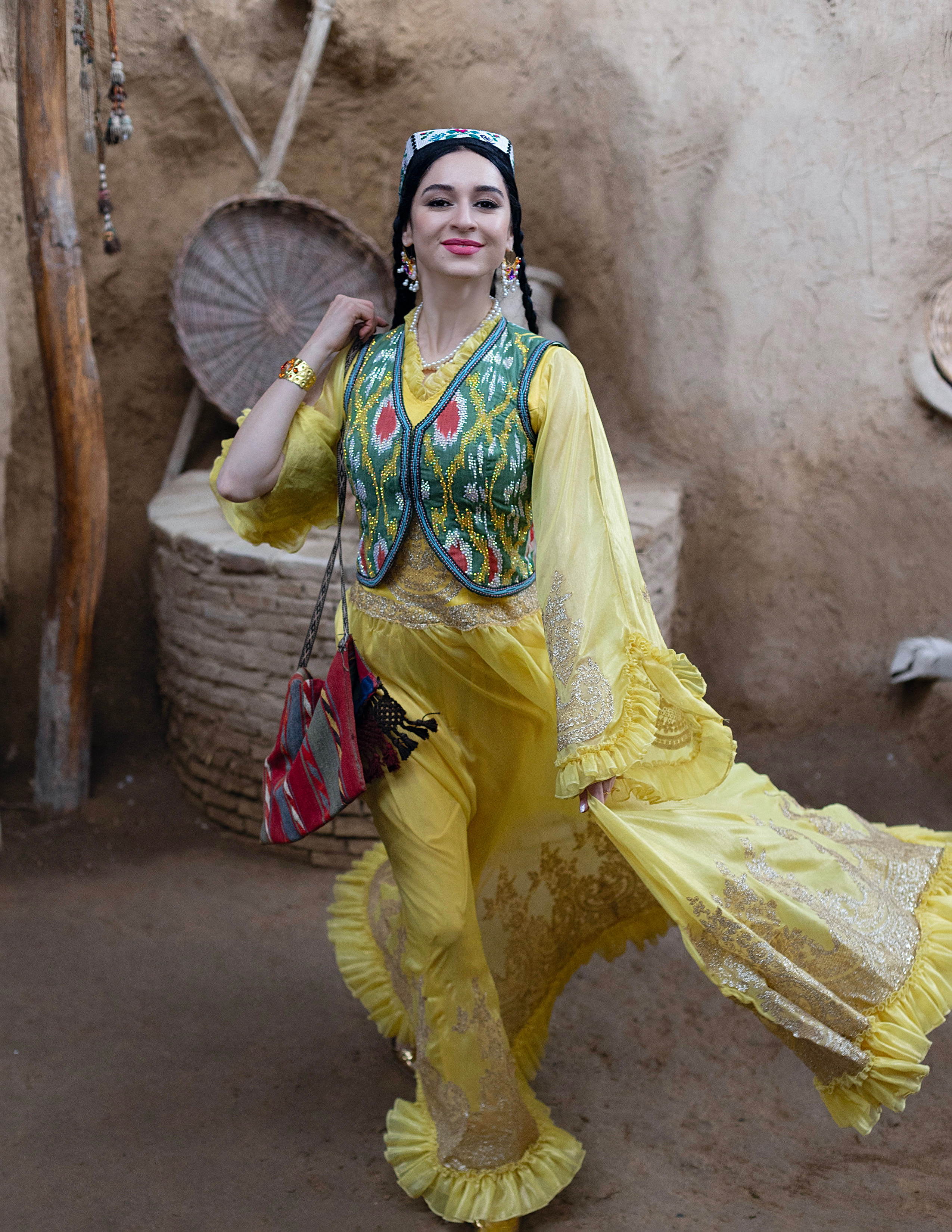 Алина / Ташкент. Узбекистан. Home