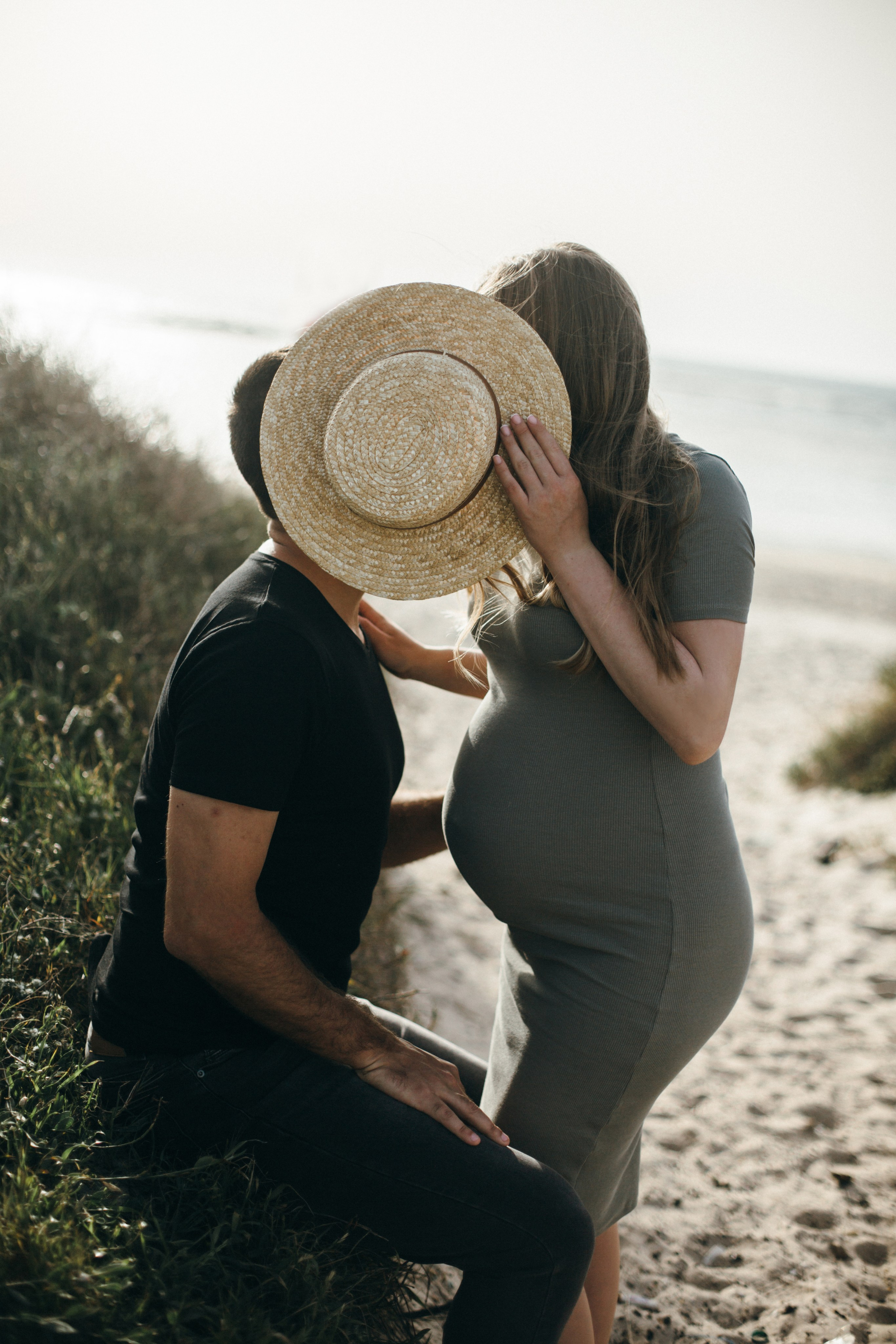 Sasha & Inna at HaBonim beach. Family photographer in Israel