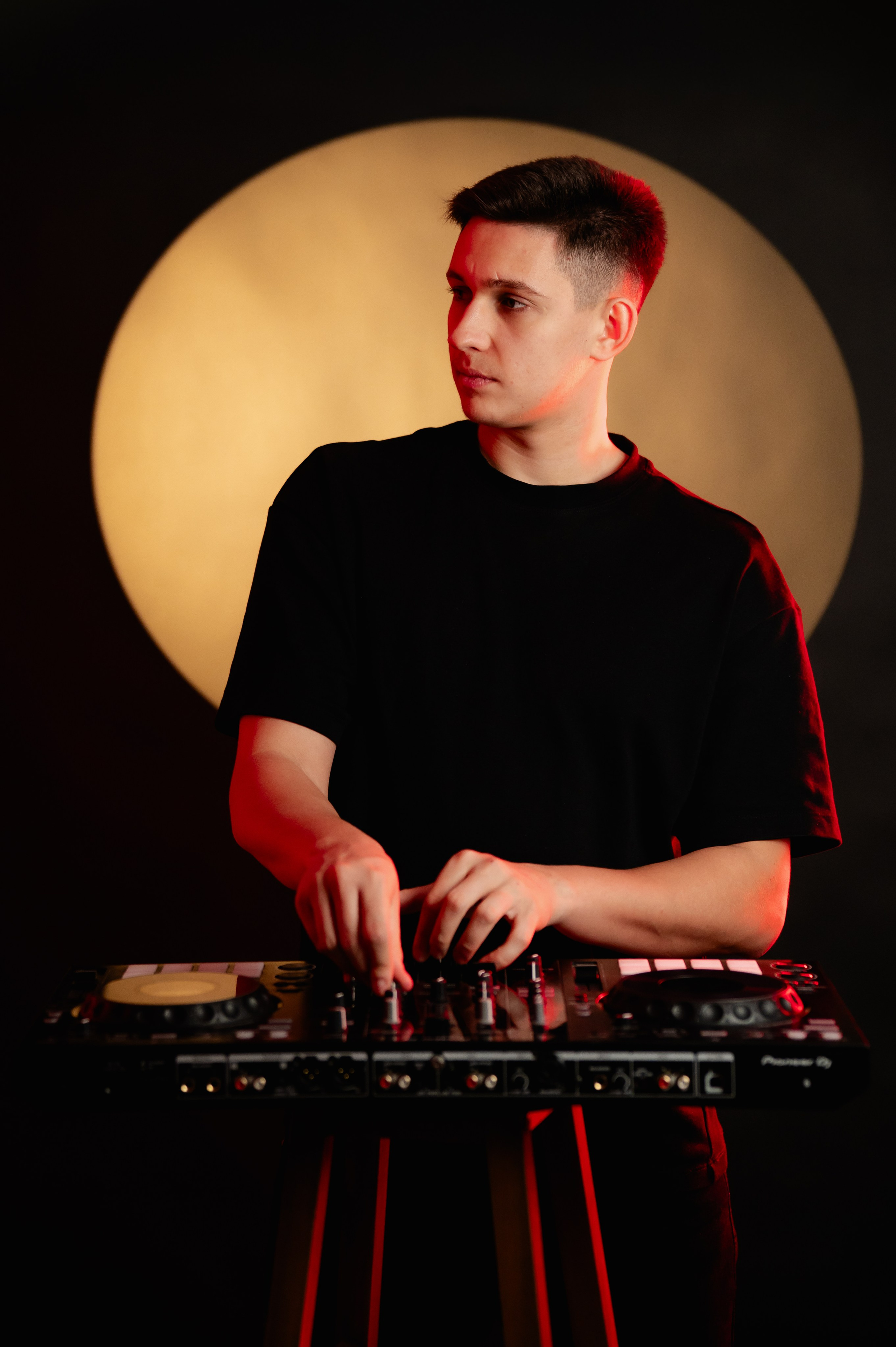 DJ Fabio. Andrei Samuel – Fotograf București | Evenimente, Studio, Imobiliare, Produs