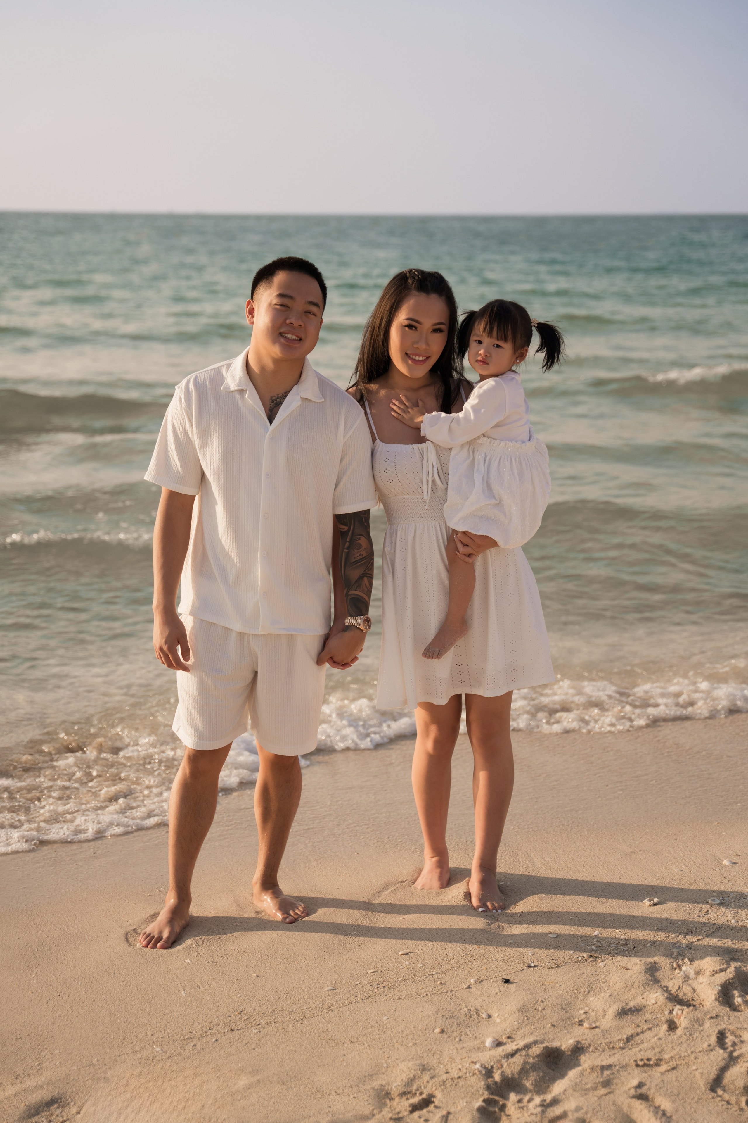Sea breeze and giggles. Angela Iakovleva — Family Photographer in Dubai