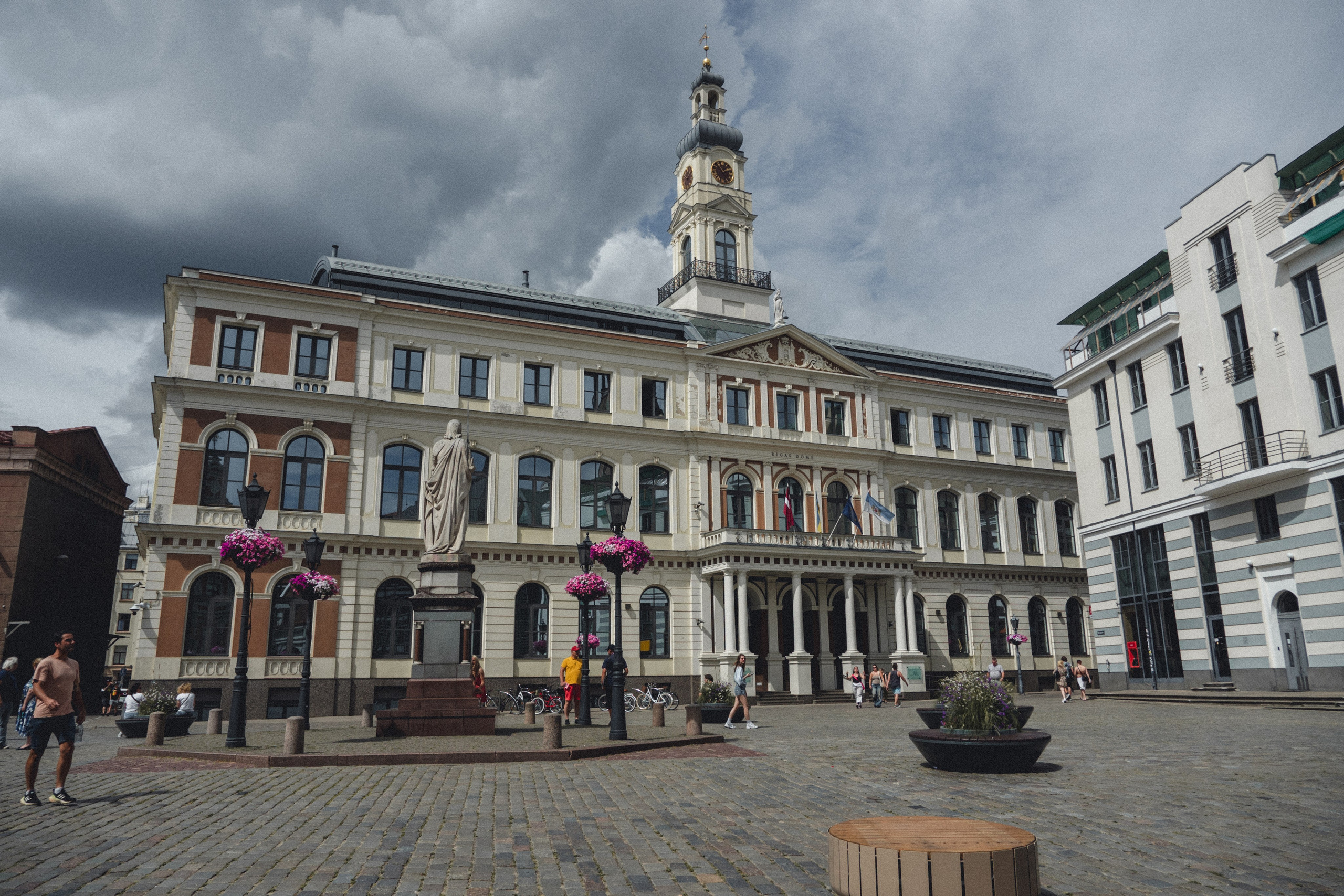 Voyage à Riga. Photographe sur Cote d’Azur. Portraits de familles, couples, enfants, événements