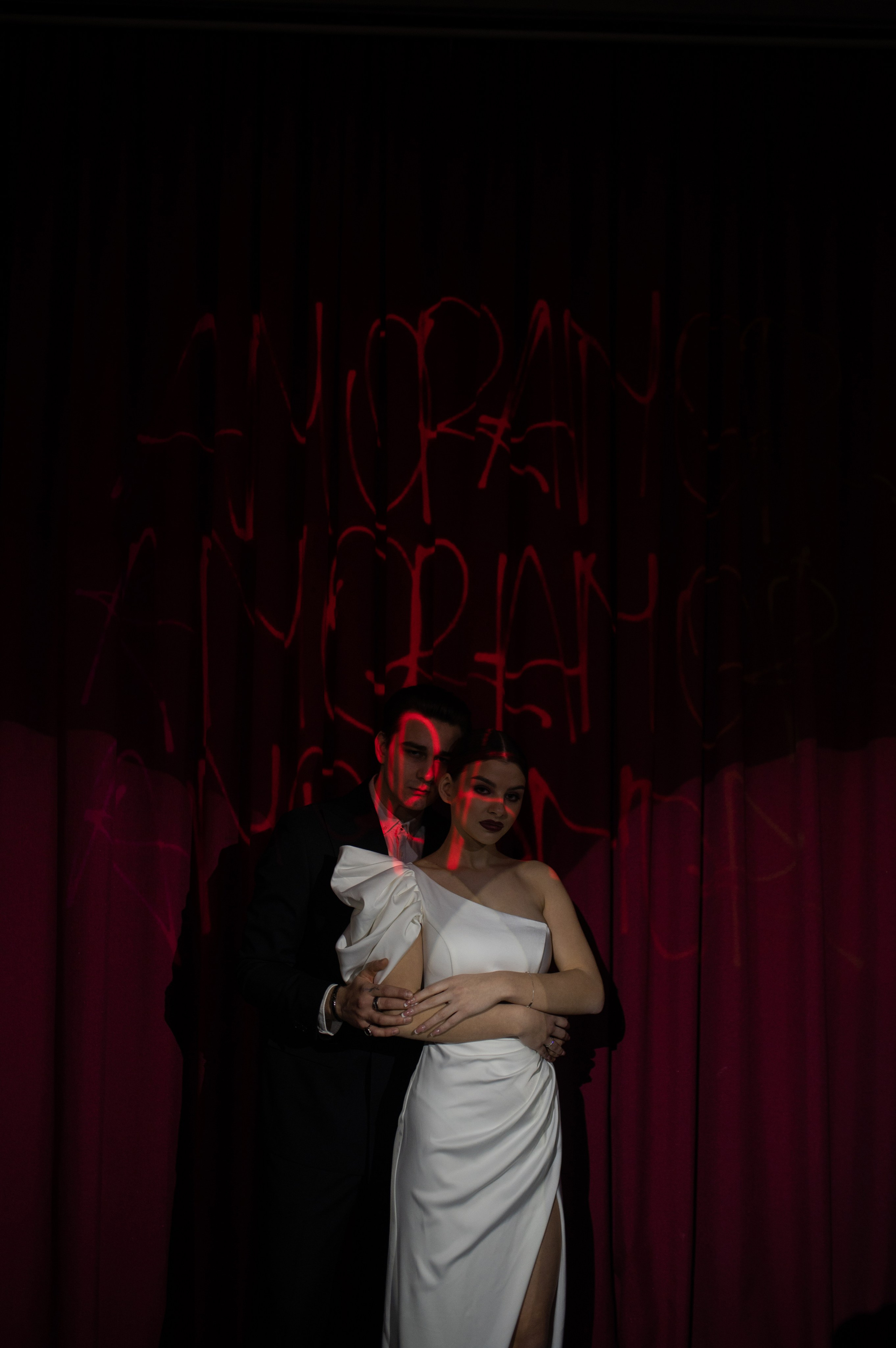 RED. Wedding and commercial photographer