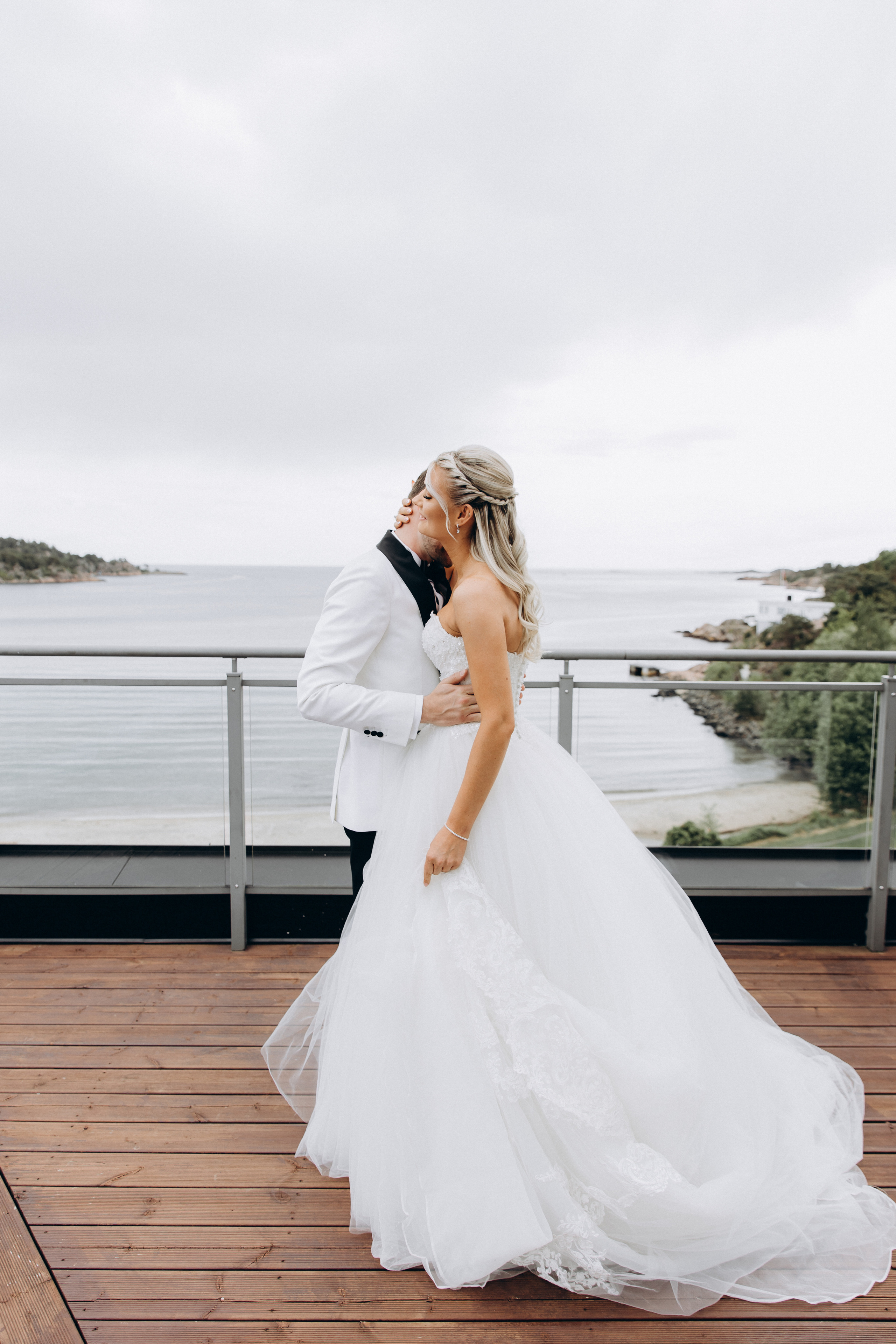 Fotografering av drømmebryllupet ditt i hjertet av Oslo. Bryllupsfotograf i hele Norge