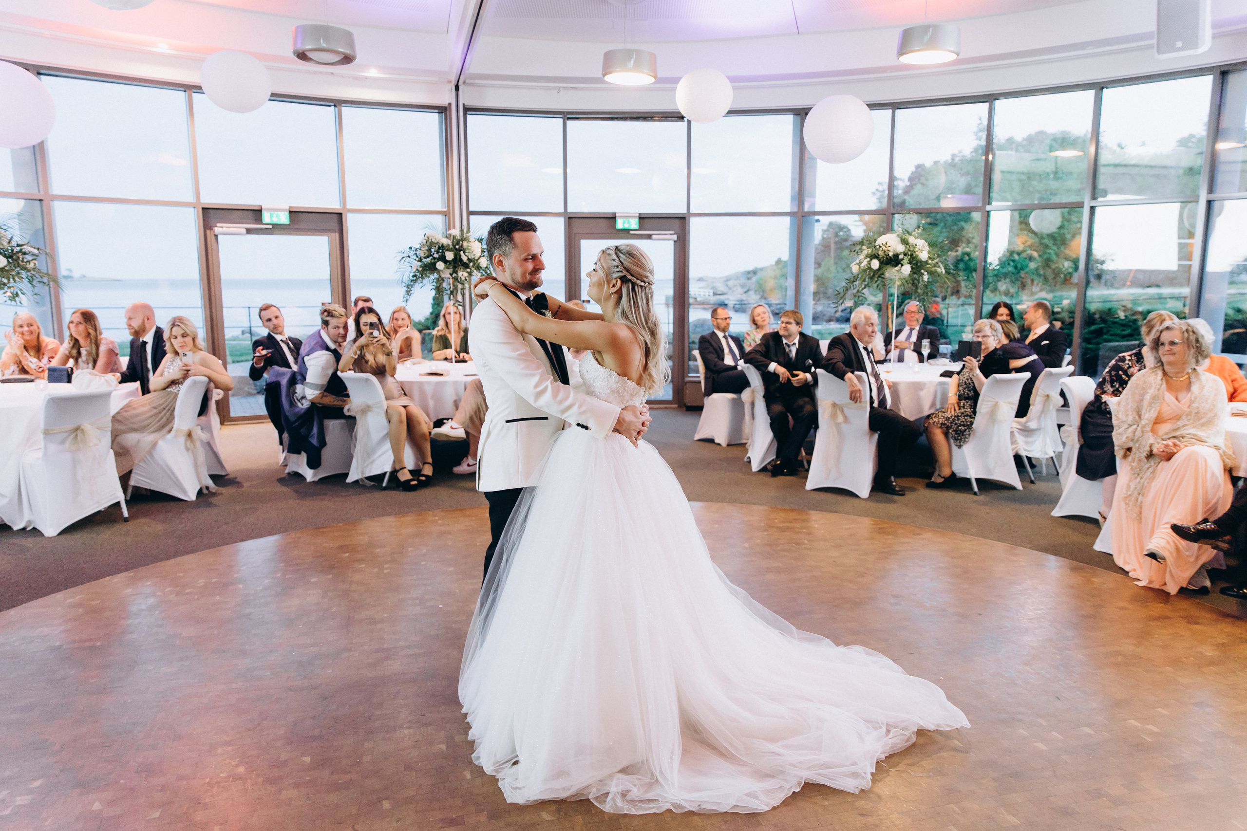 Fotografering av drømmebryllupet ditt i hjertet av Oslo. Bryllupsfotograf i hele Norge