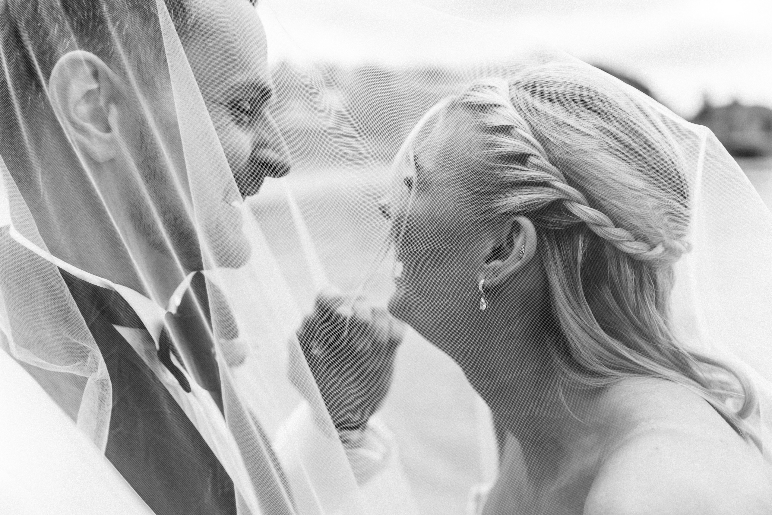 Fotografering av drømmebryllupet ditt i hjertet av Oslo. Bryllupsfotograf i hele Norge