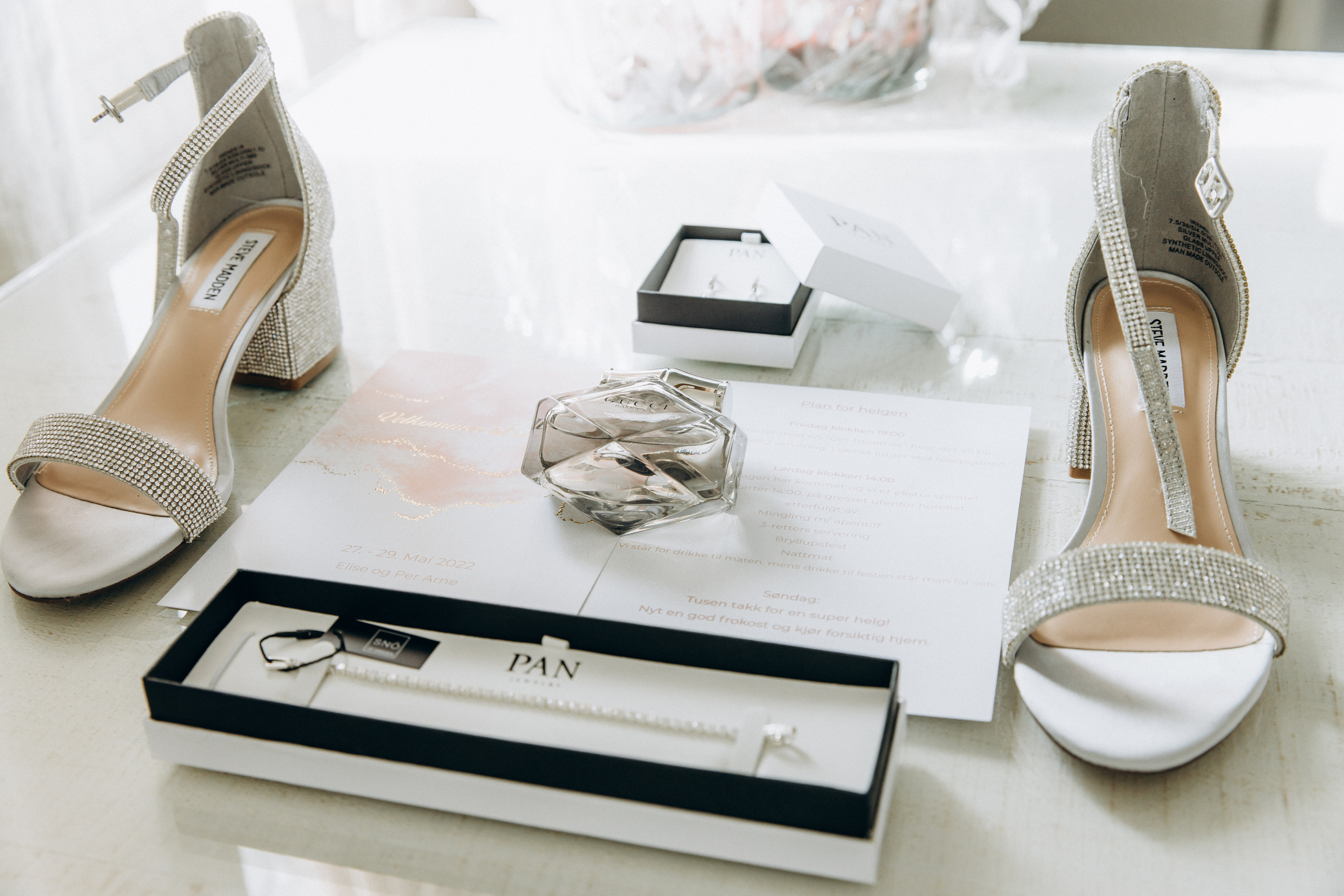 Fotografering av drømmebryllupet ditt i hjertet av Oslo. Bryllupsfotograf i hele Norge