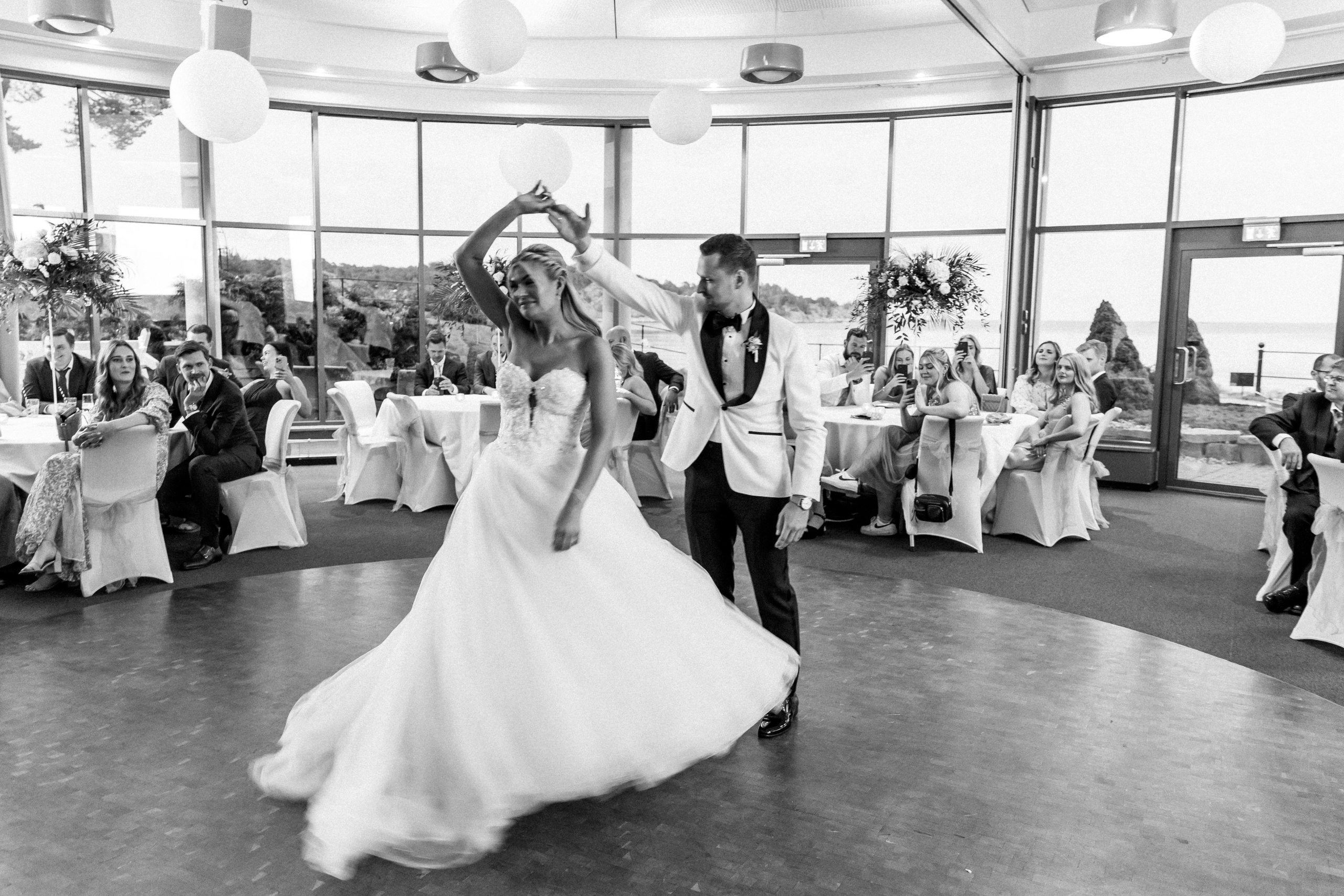 Fotografering av drømmebryllupet ditt i hjertet av Oslo. Bryllupsfotograf i hele Norge