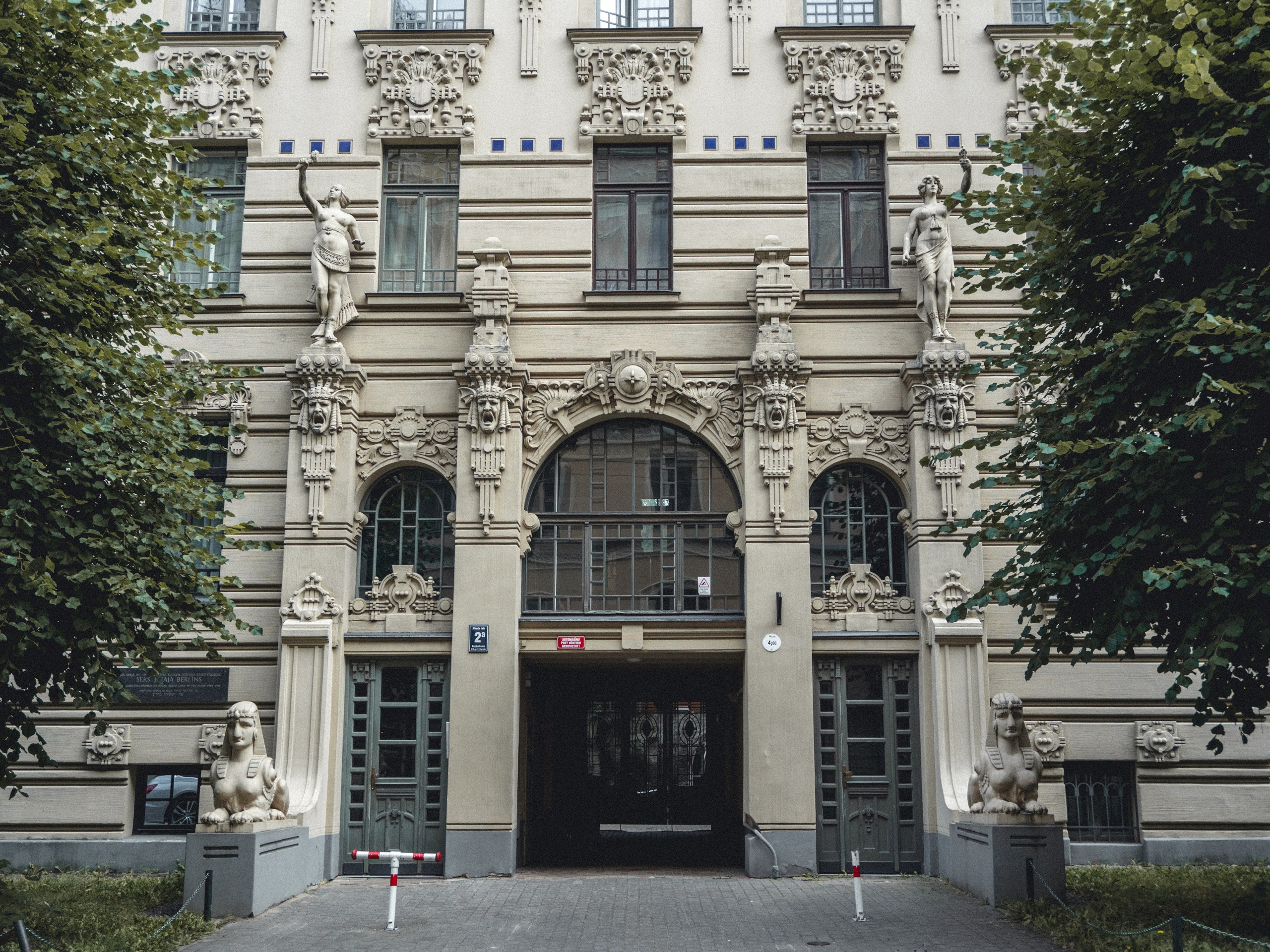 Voyage à Riga. Photographe sur Cote d’Azur. Portraits de familles, couples, enfants, événements