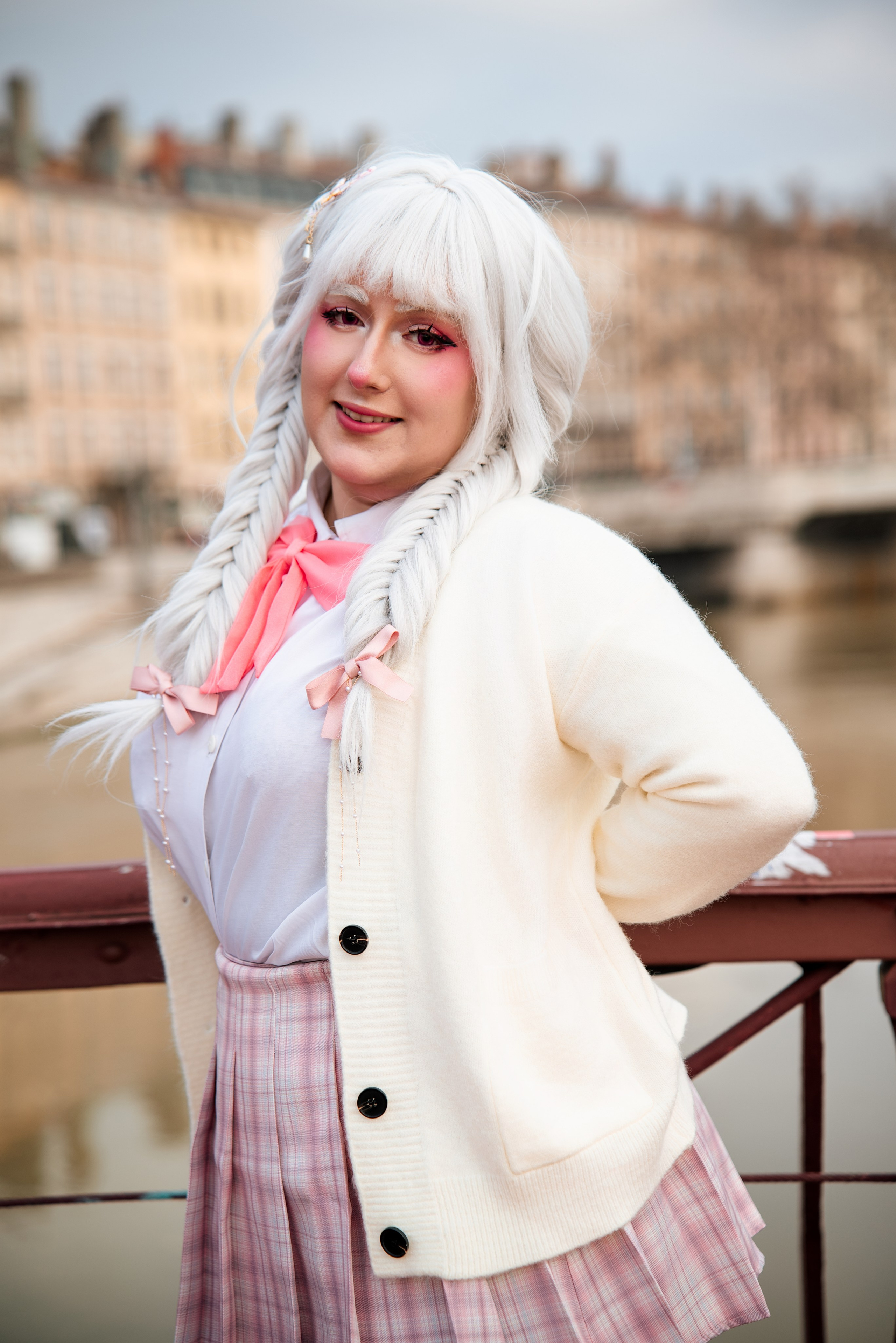 Shooting photo portrait au Pont de Lyon | Photographe à Lyon. Mekaranyu, Photographe de Villefontaine dans la région Auvergne-Rhône-Alpes