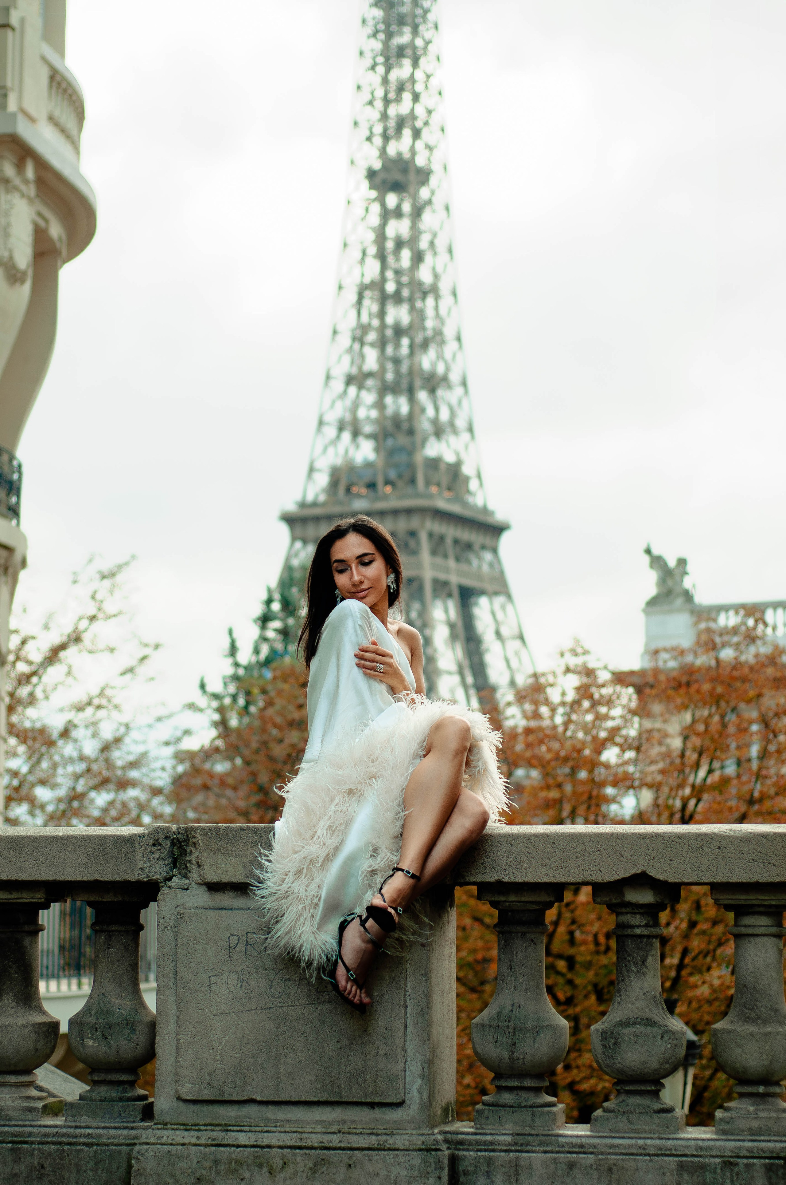 Осенняя фотосессия у Эйфелевой башни. Фотограф в Париже Полина Осипова