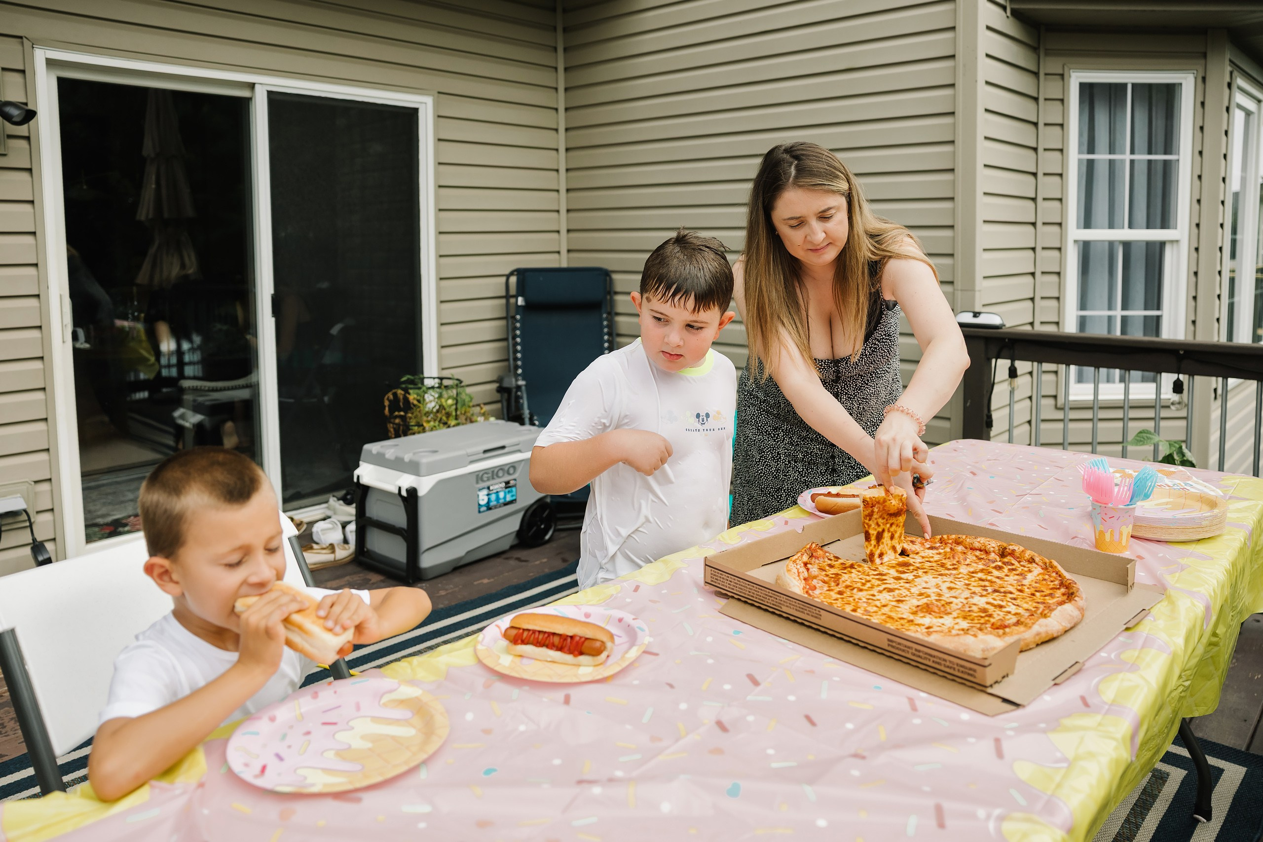 Birthday Party. Wedding family event photographer in Chicago Nick Yushevich