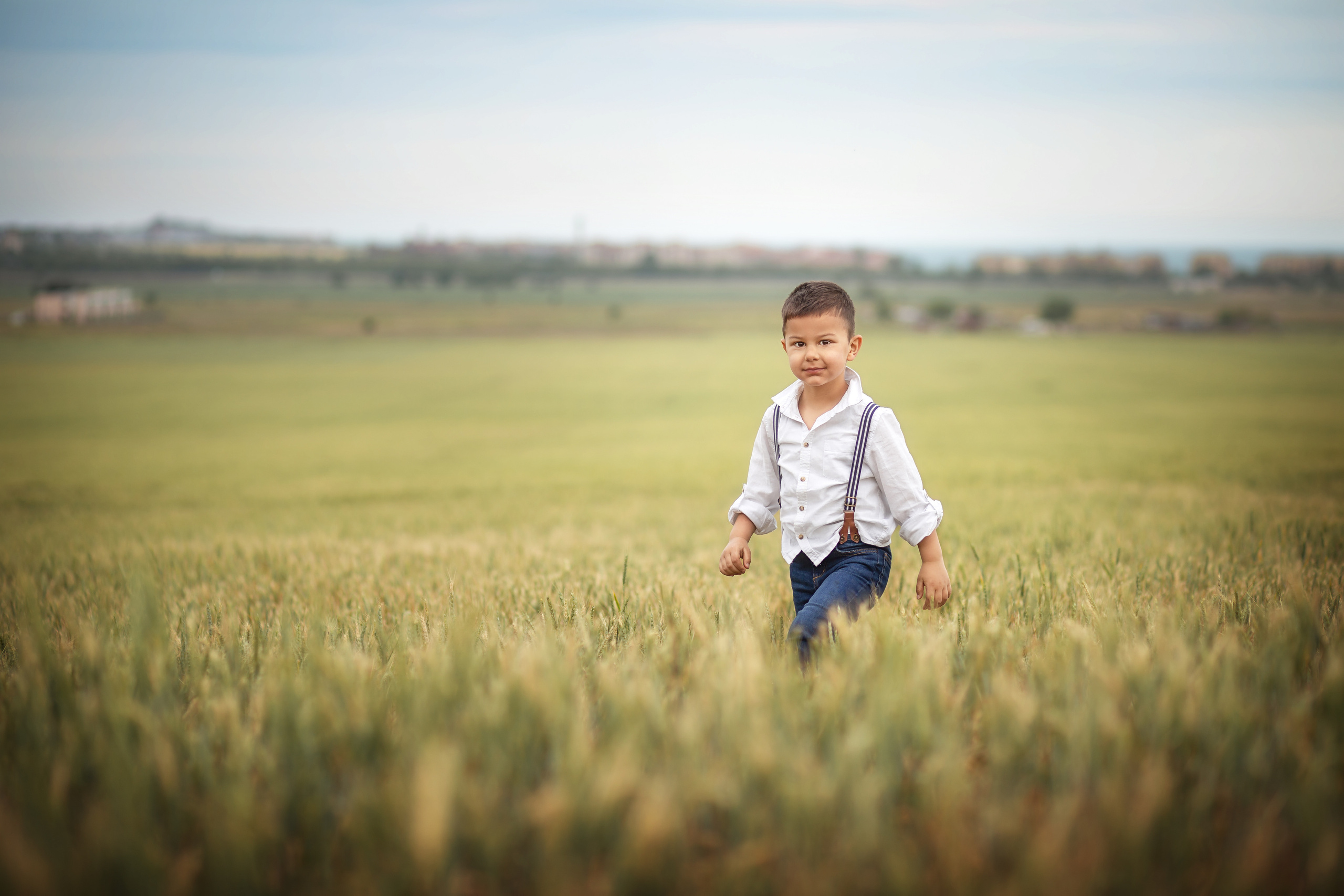 Детски тематични фотосесии. Фотограф Бургас. Фотосесии в студио и на открито, портрети, заснемане