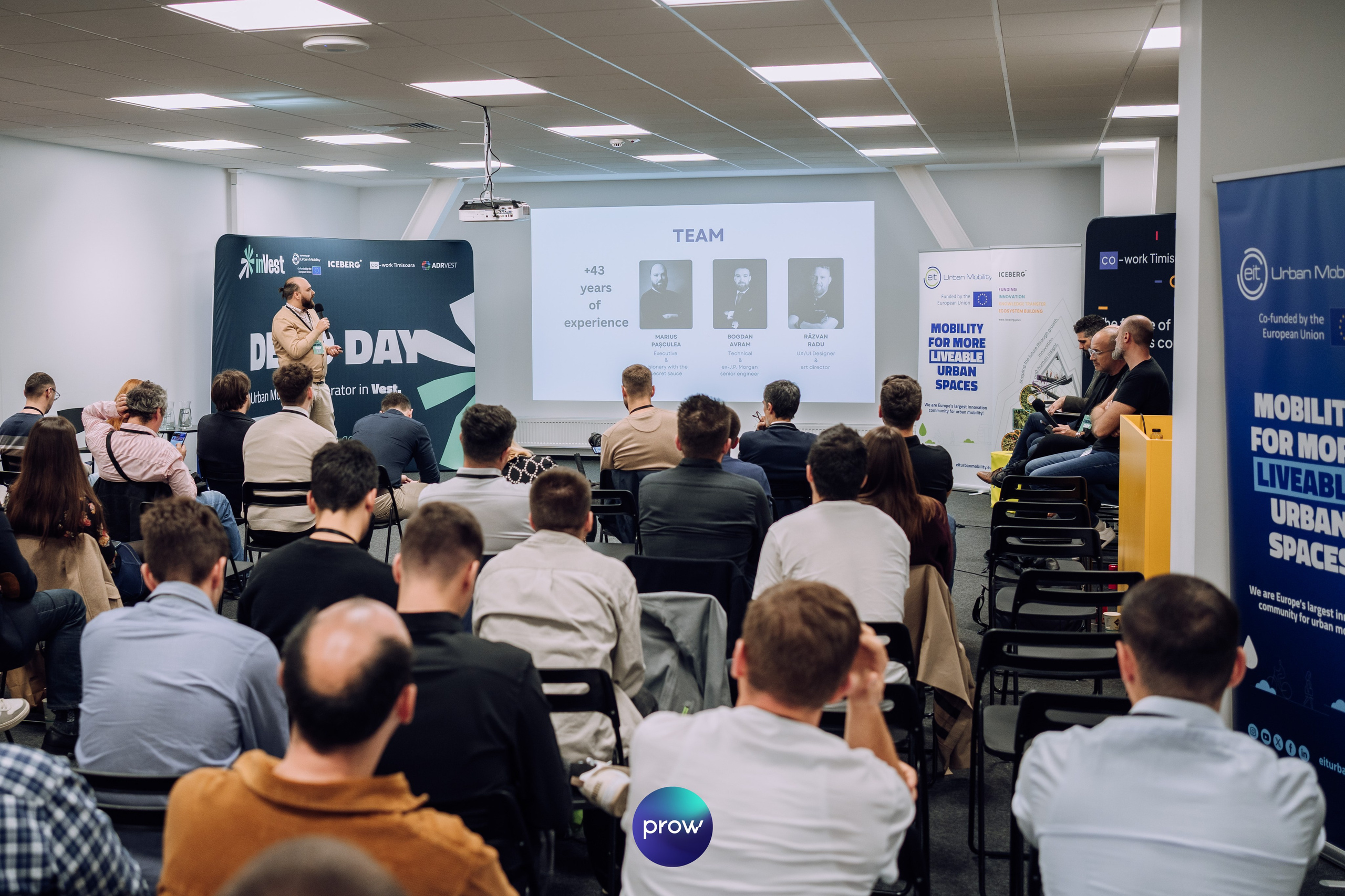 InVest DemoDay @ Cowork. Cozac Cristian Photographer