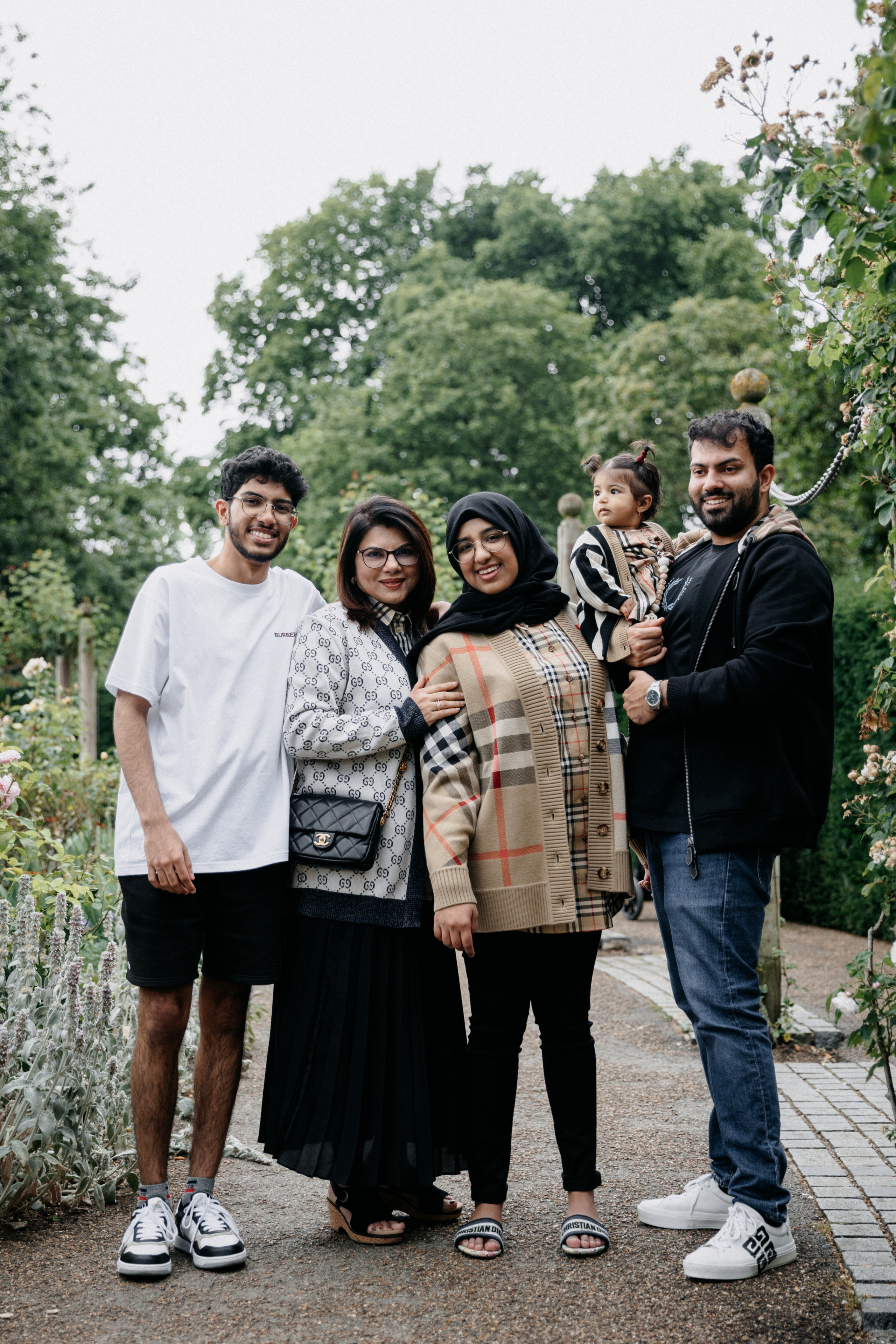 Family photoshoot in London. LondonPhotoStory — Vacation Photographer in London