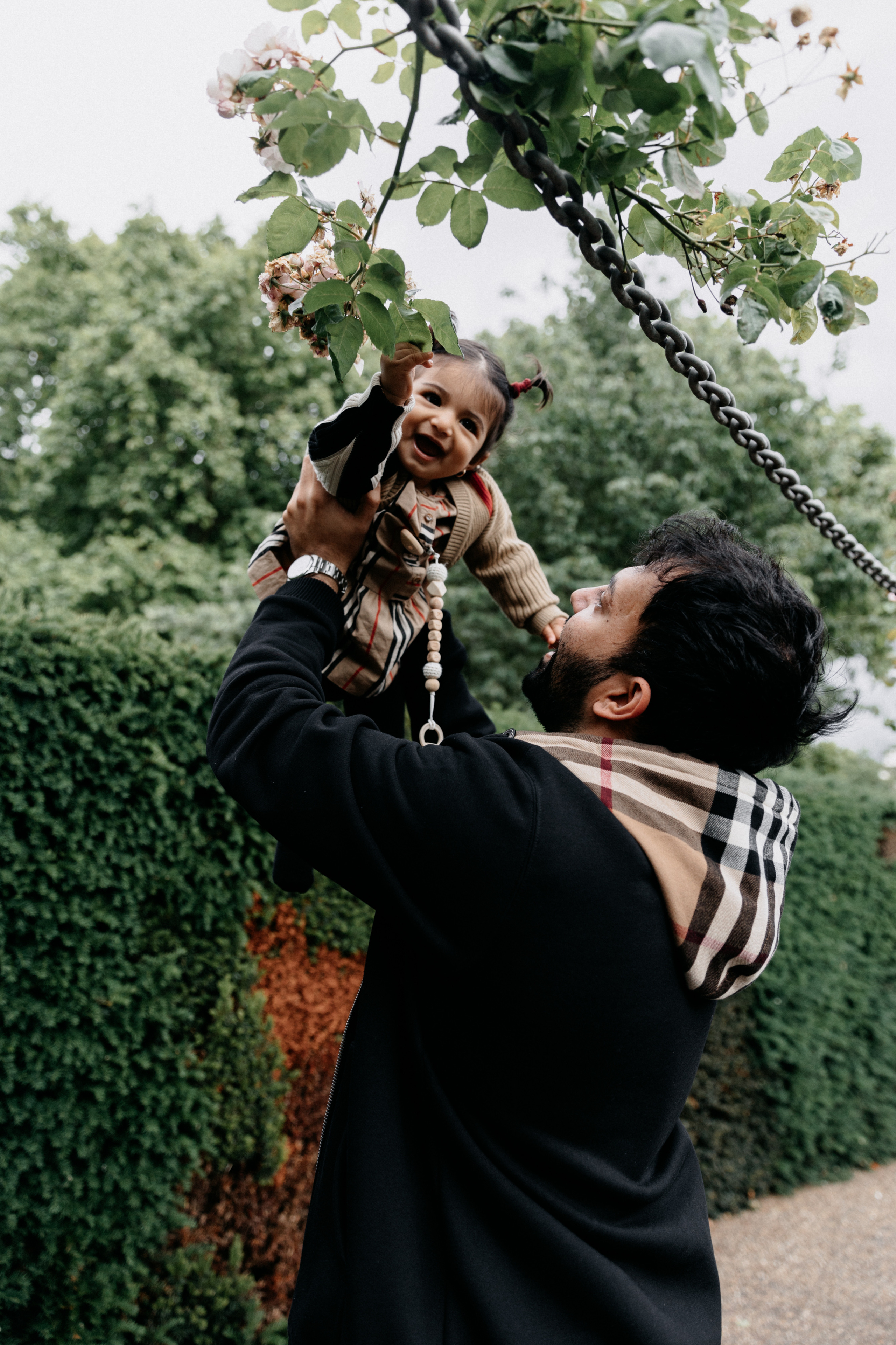 Family photoshoot in London. LondonPhotoStory — Vacation Photographer in London