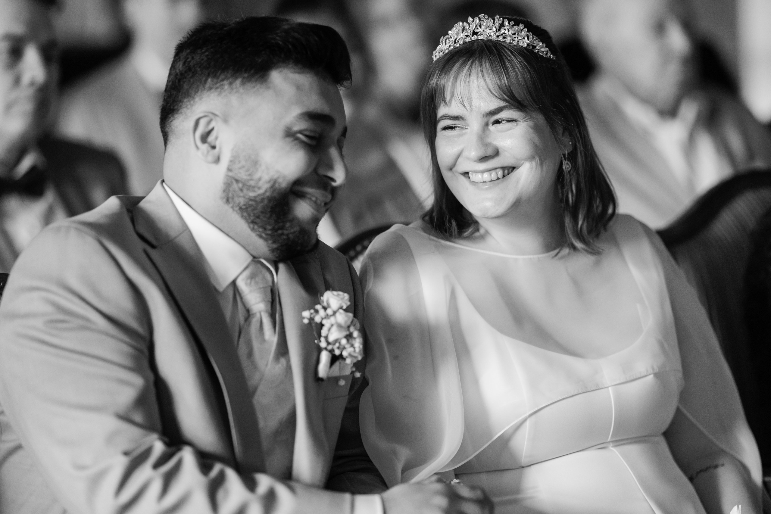 Brautpaar Rathaus Würzburg – erste Momente nach der standesamtlichen Trauung