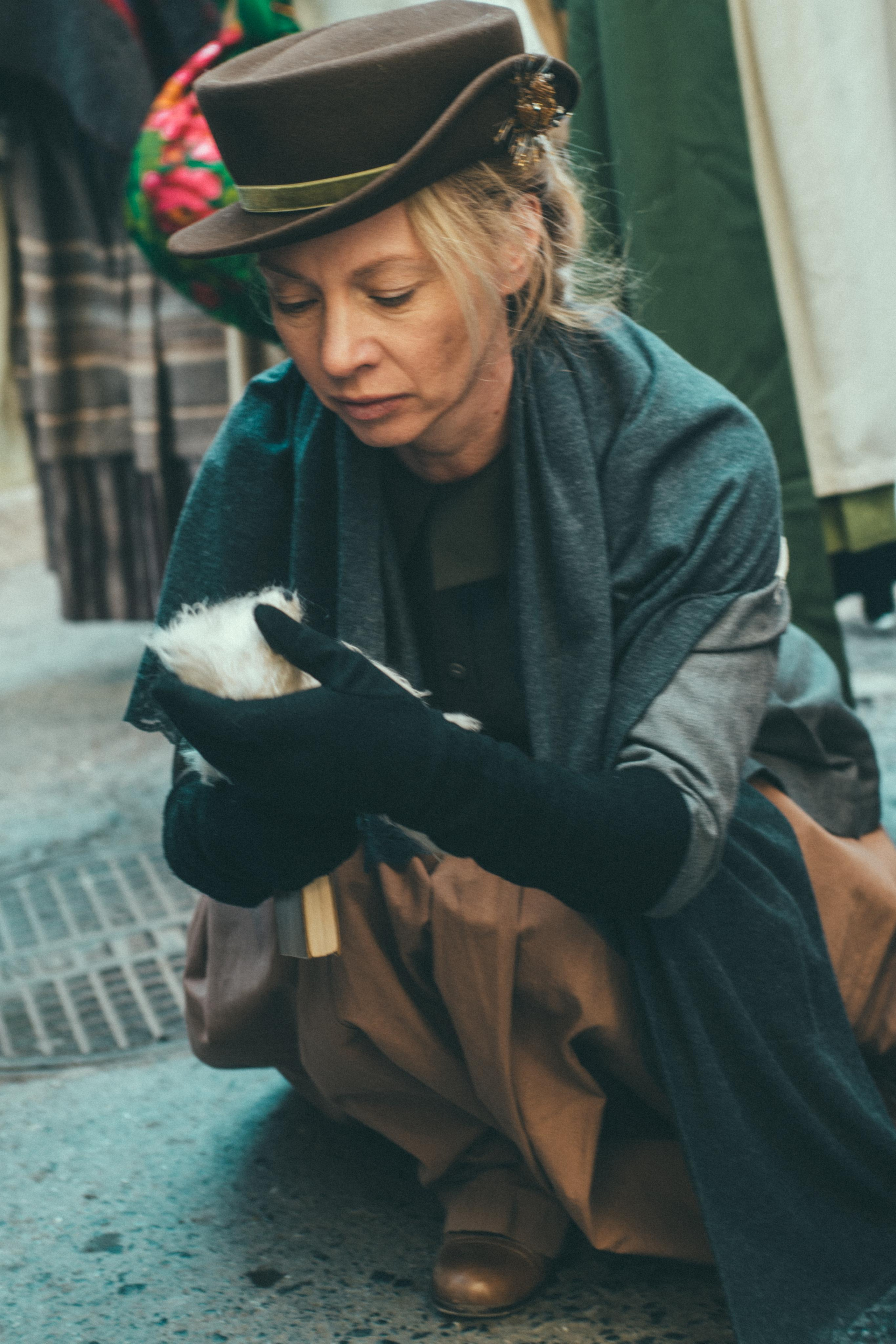 Творческий проект в Стамбуле: «Русские эмигранты. Связь времён». Лайфстайл фотограф в Стамбуле Анатолий. Фотосессии на крышах с чайками