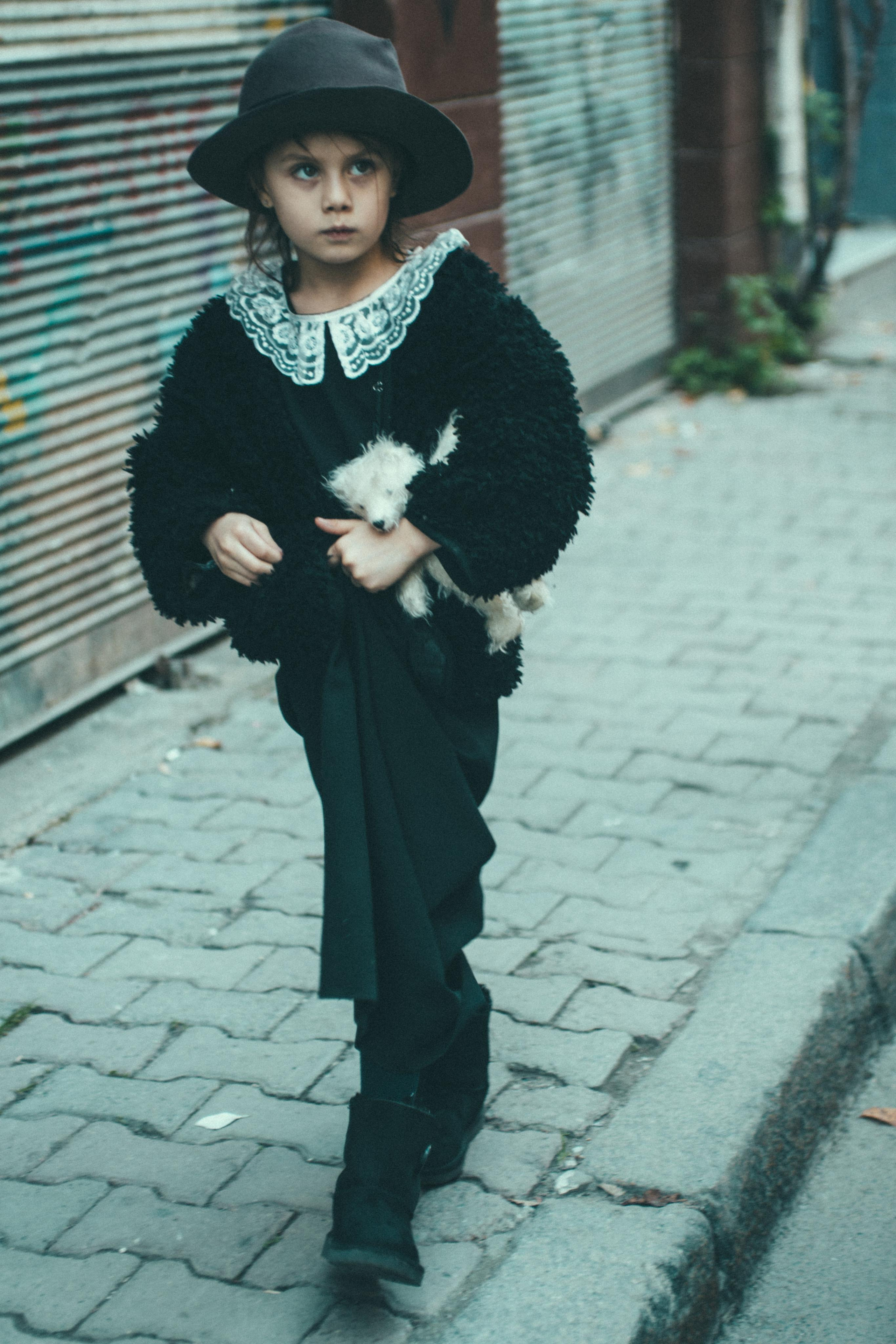 Творческий проект в Стамбуле: «Русские эмигранты. Связь времён». Лайфстайл фотограф в Стамбуле Анатолий. Фотосессии на крышах с чайками