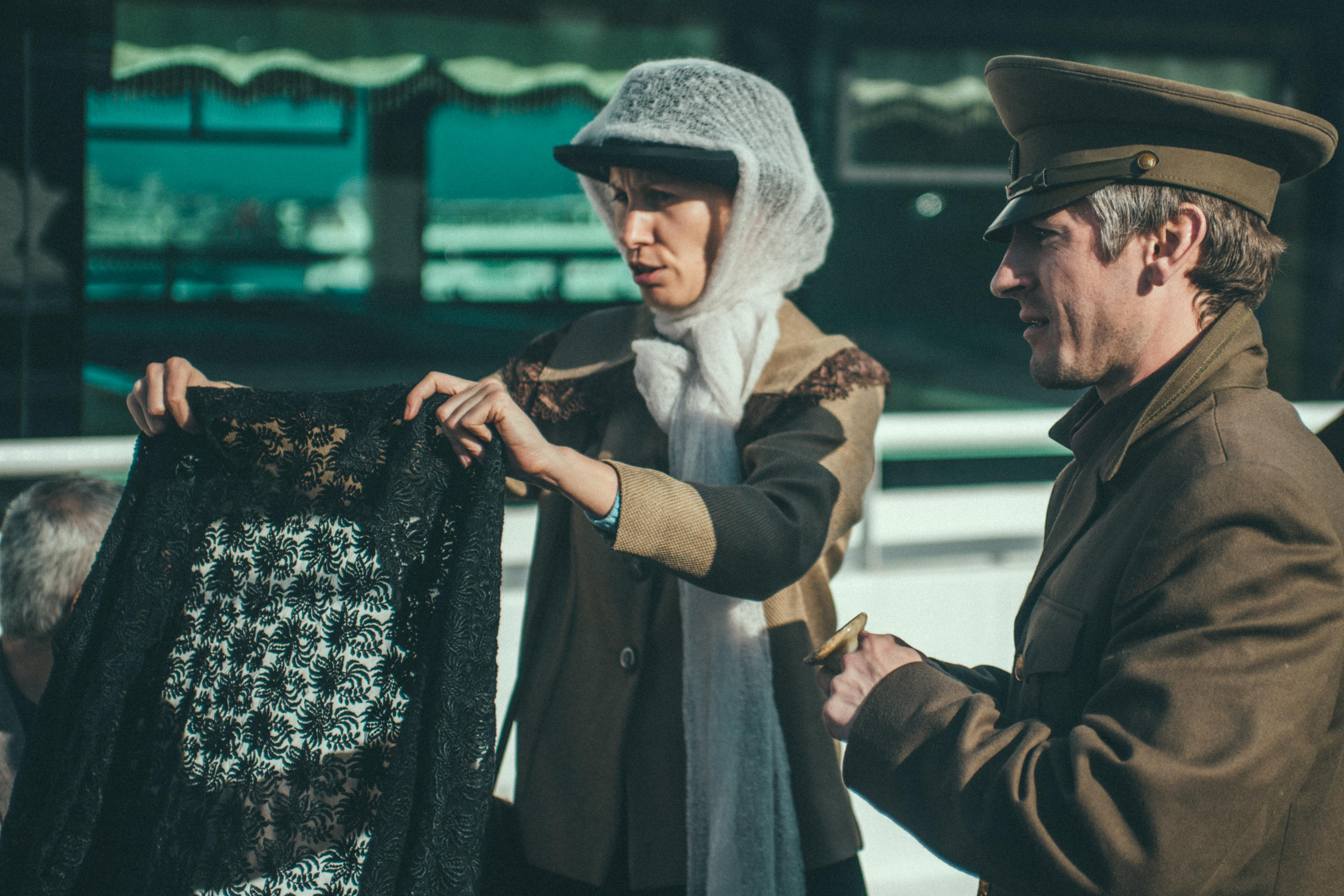 Творческий проект в Стамбуле: «Русские эмигранты. Связь времён». Лайфстайл фотограф в Стамбуле Анатолий. Фотосессии на крышах с чайками