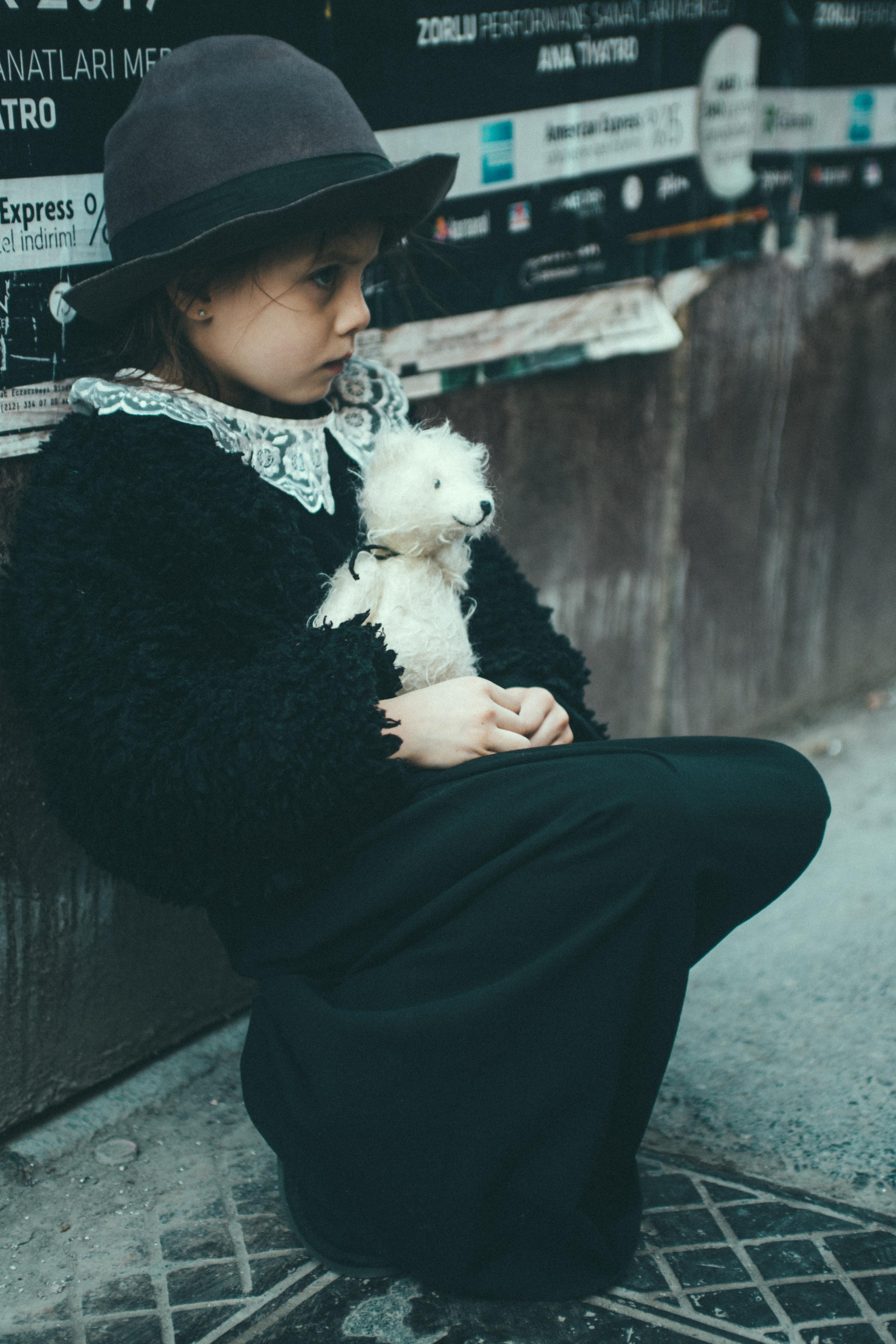 Творческий проект в Стамбуле: «Русские эмигранты. Связь времён». Лайфстайл фотограф в Стамбуле Анатолий. Фотосессии на крышах с чайками