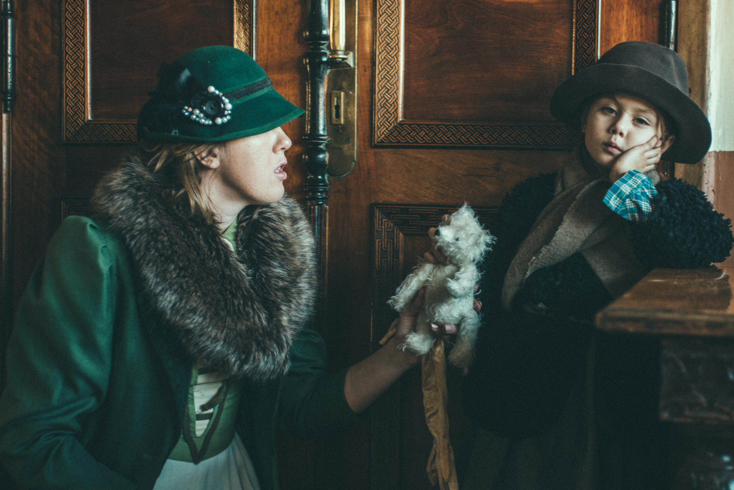 Творческий проект в Стамбуле: «Русские эмигранты. Связь времён». Лайфстайл фотограф в Стамбуле Анатолий. Фотосессии на крышах с чайками