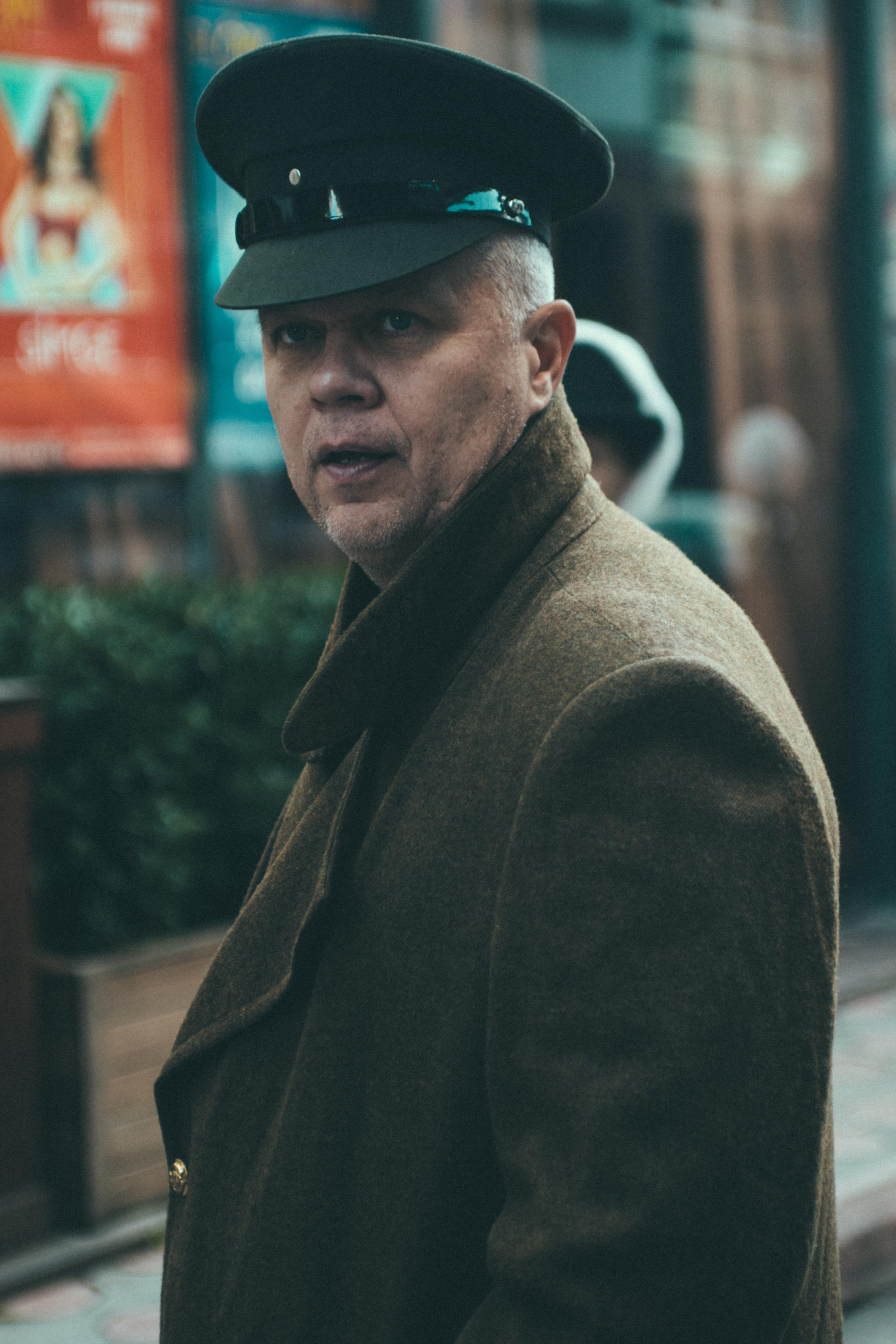 Творческий проект в Стамбуле: «Русские эмигранты. Связь времён». Лайфстайл фотограф в Стамбуле Анатолий. Фотосессии на крышах с чайками