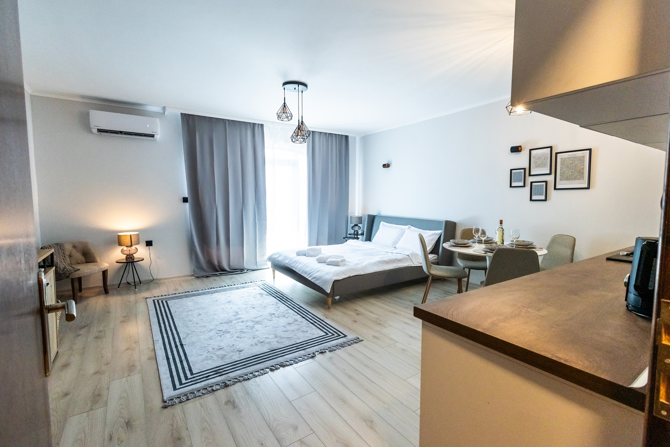 Хотел. Фотограф Ирина Йотова