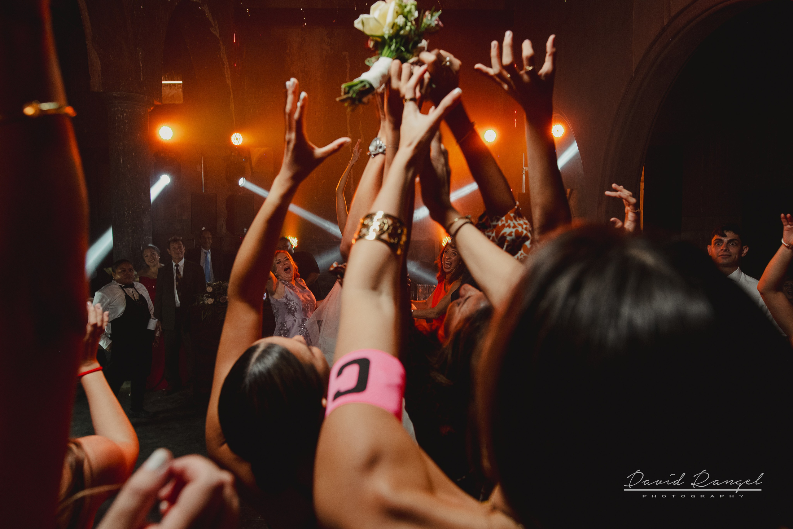 Classic Weddings. Destination wedding photographer based in Cancun and Riviera Maya with service worldwide