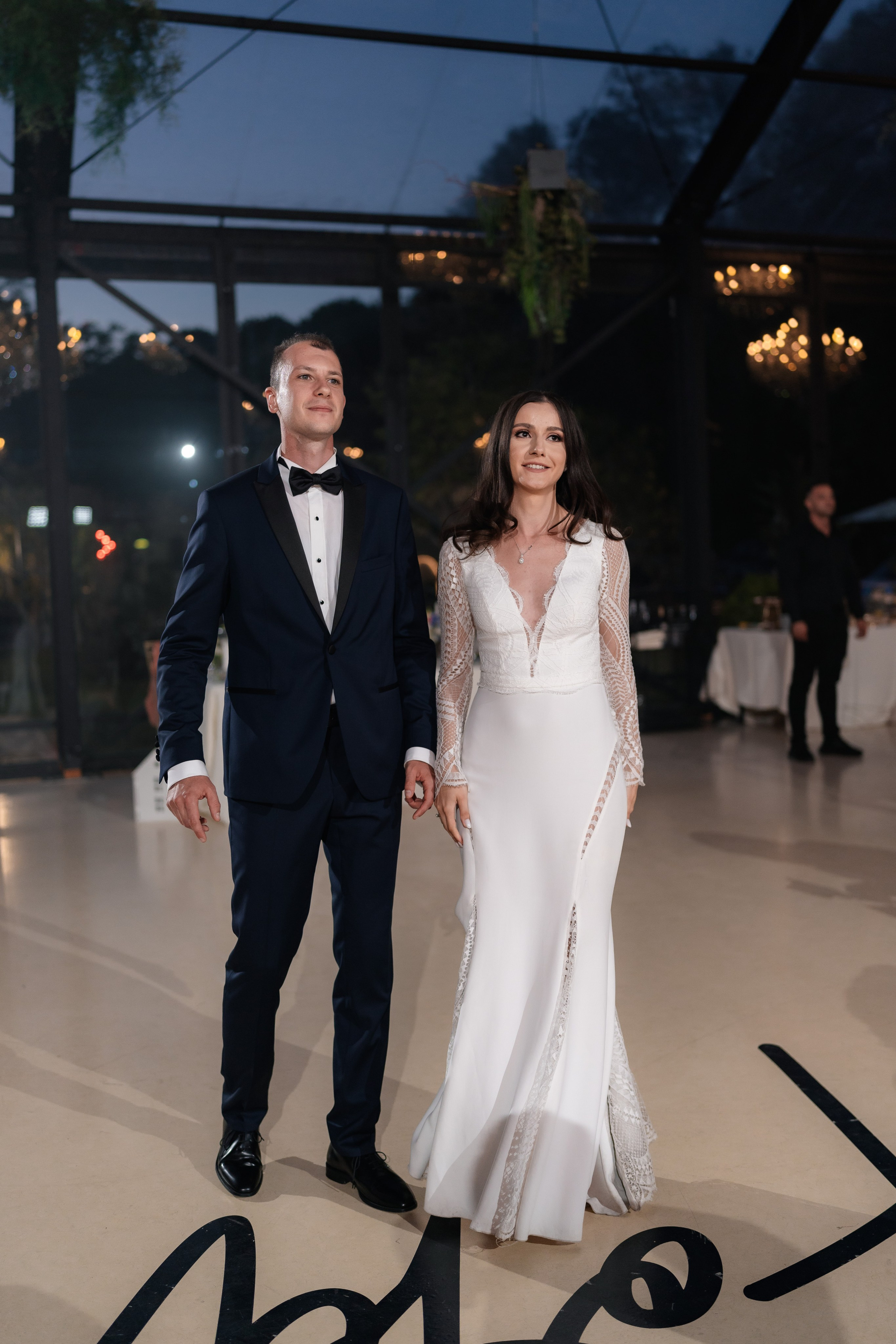 Elly & Andrew. Destination Wedding Photographer Alex Pasarelu