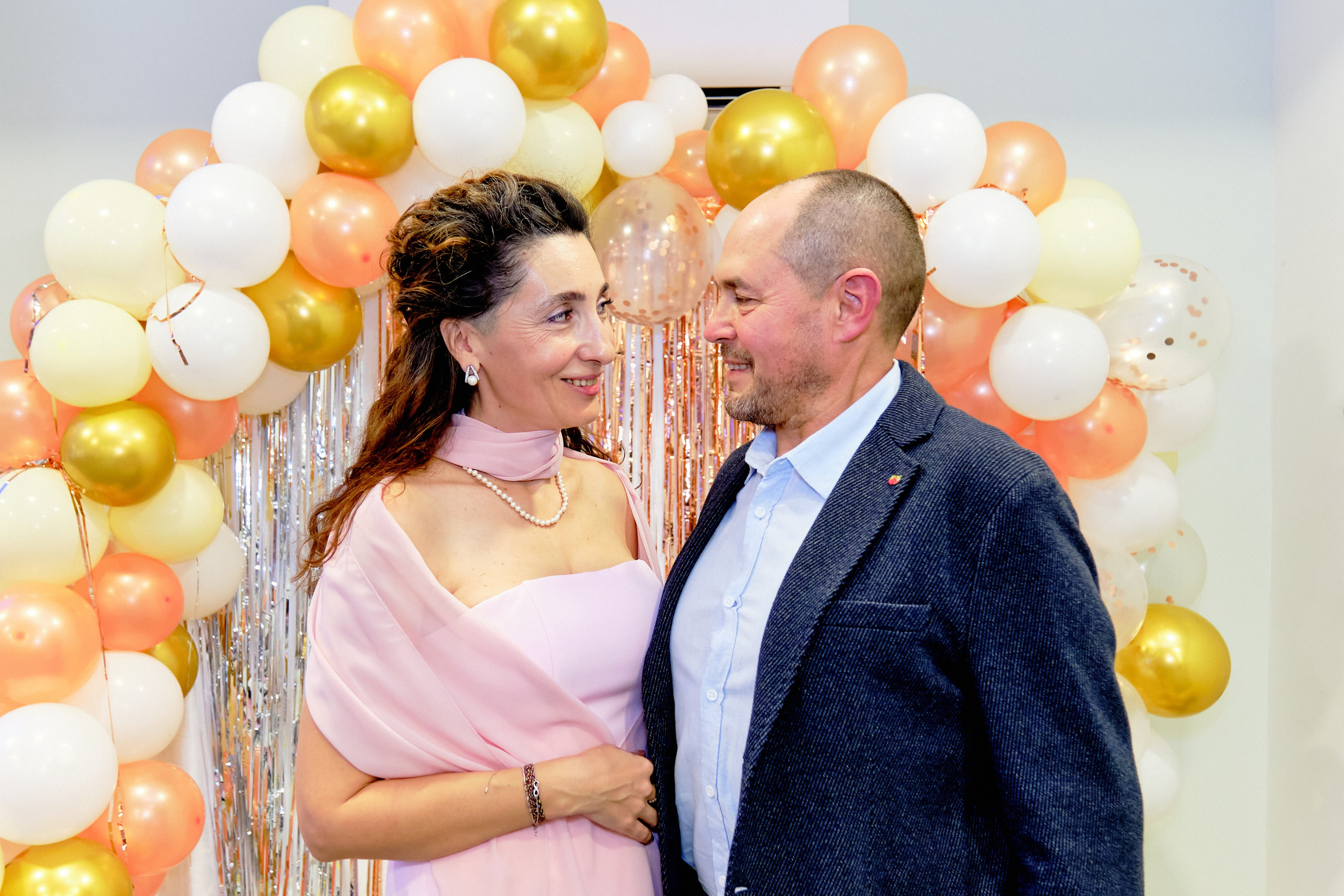 Фоторепортаж з благодійного Новорічного балу у Чорногорії. Портретний фотограф Альона Новгородцева