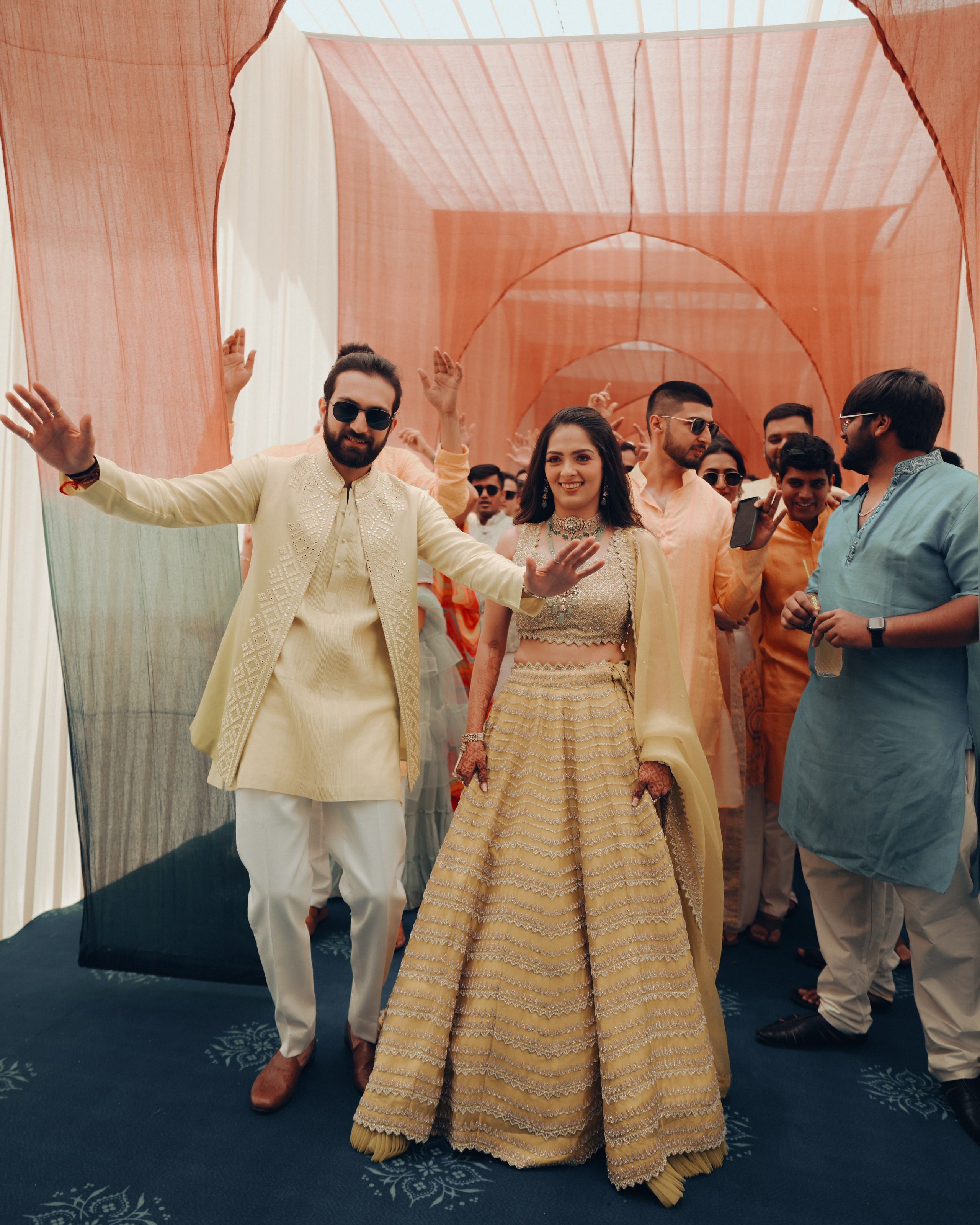 HALDI & MEHANDI. Wedding photographer Stalen Robert
