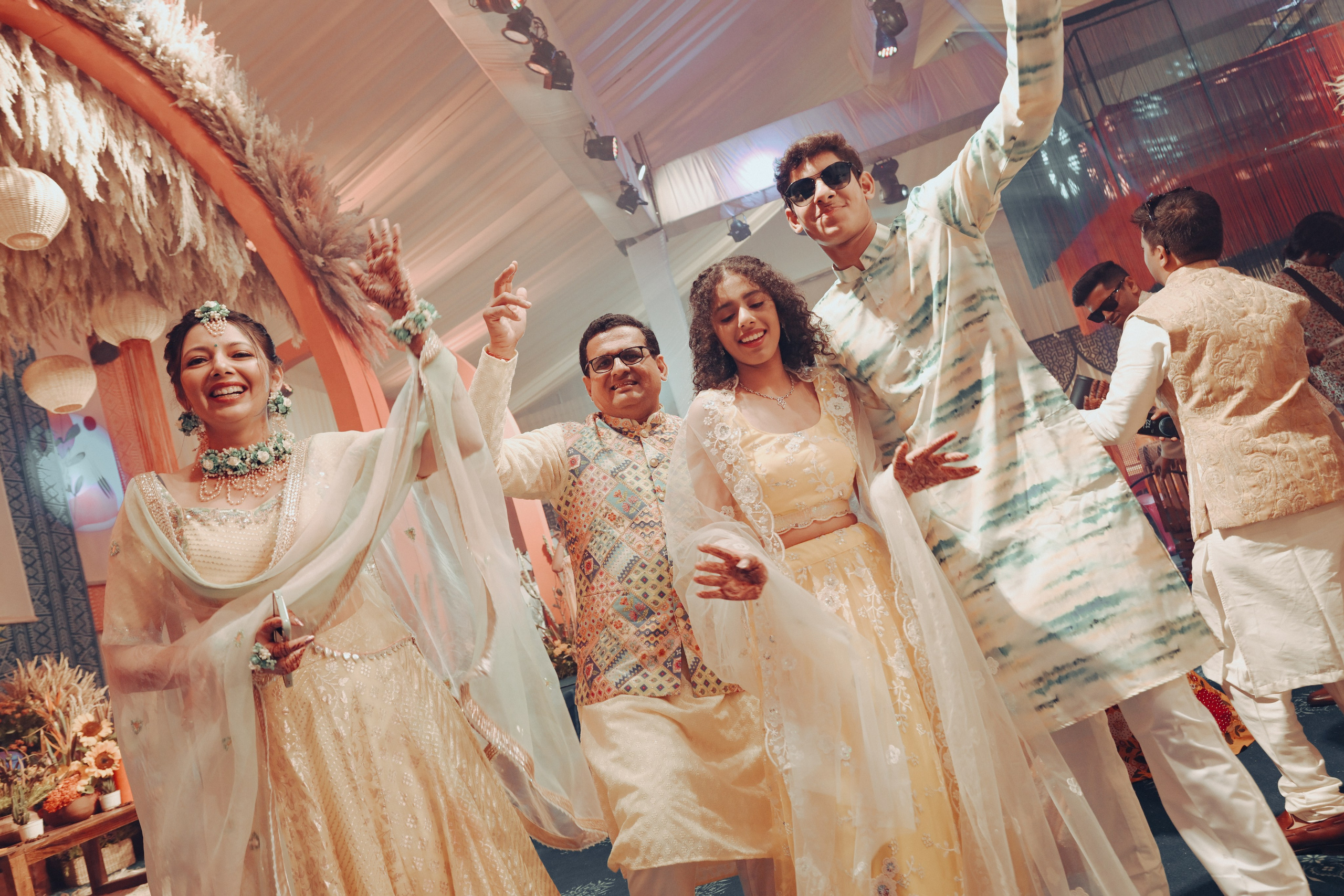 HALDI & MEHANDI. Wedding photographer Stalen Robert