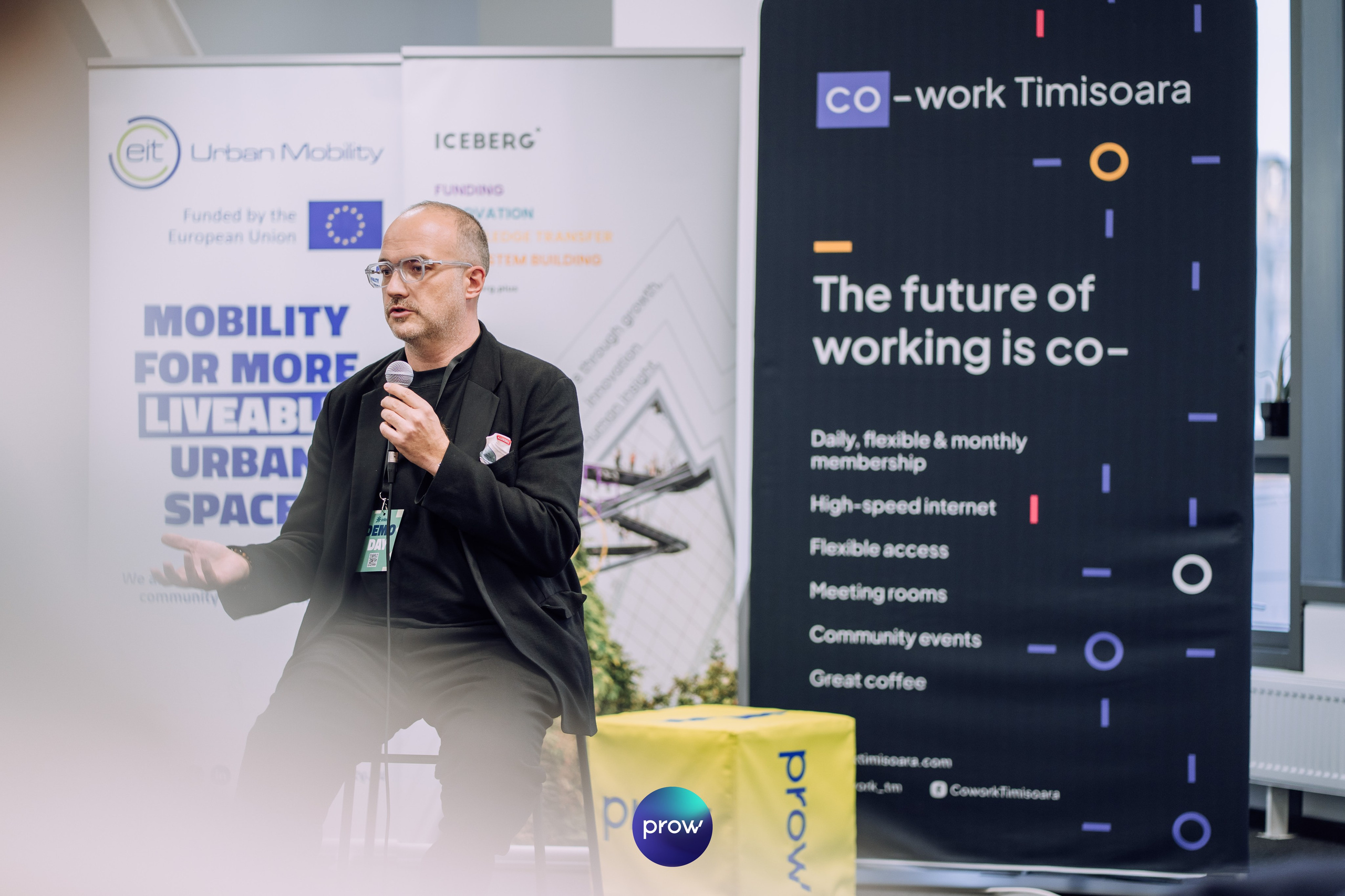 InVest DemoDay @ Cowork. Cozac Cristian Photographer