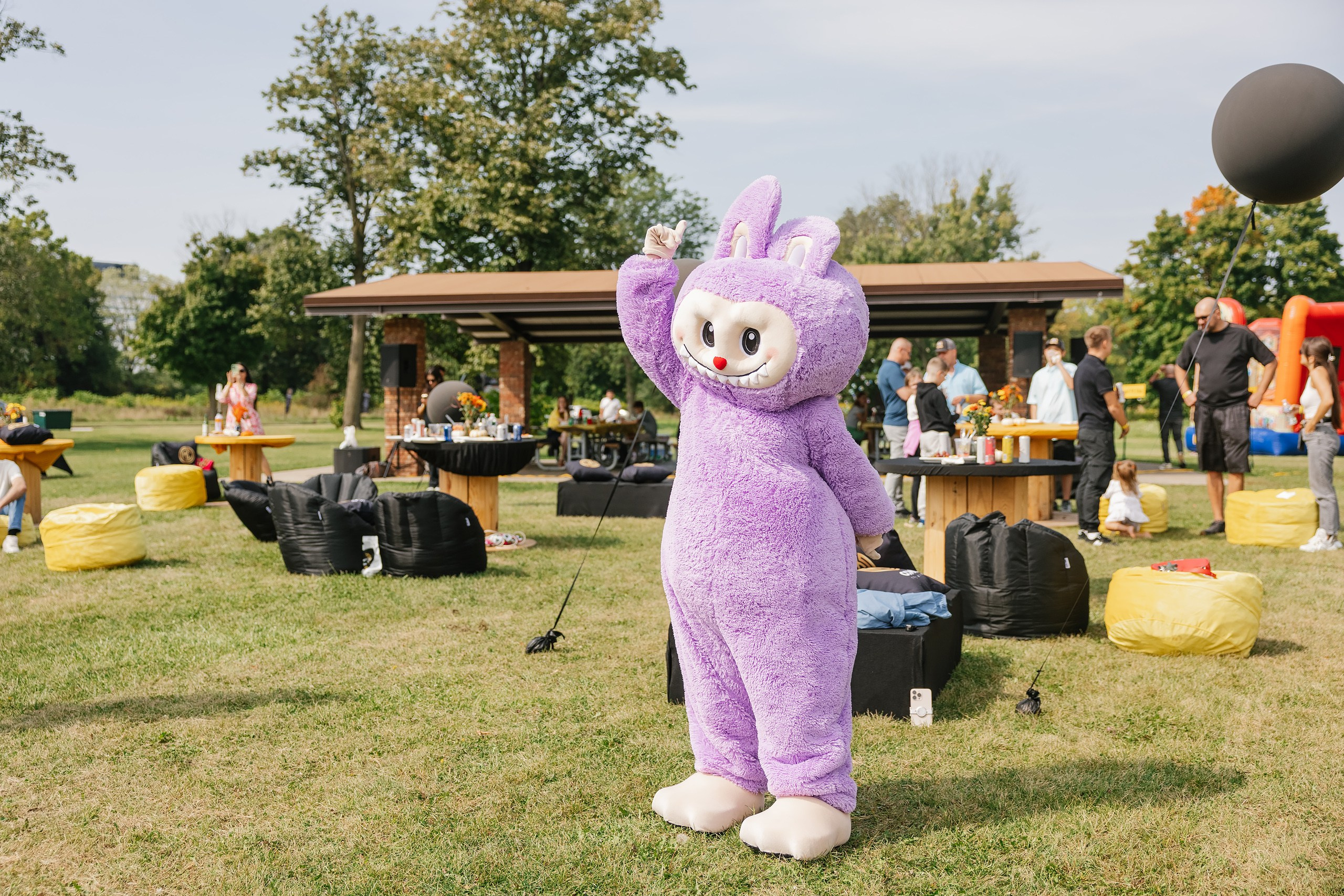 OCMC 09.13.2025. Wedding family event photographer in Chicago Nick Yushevich