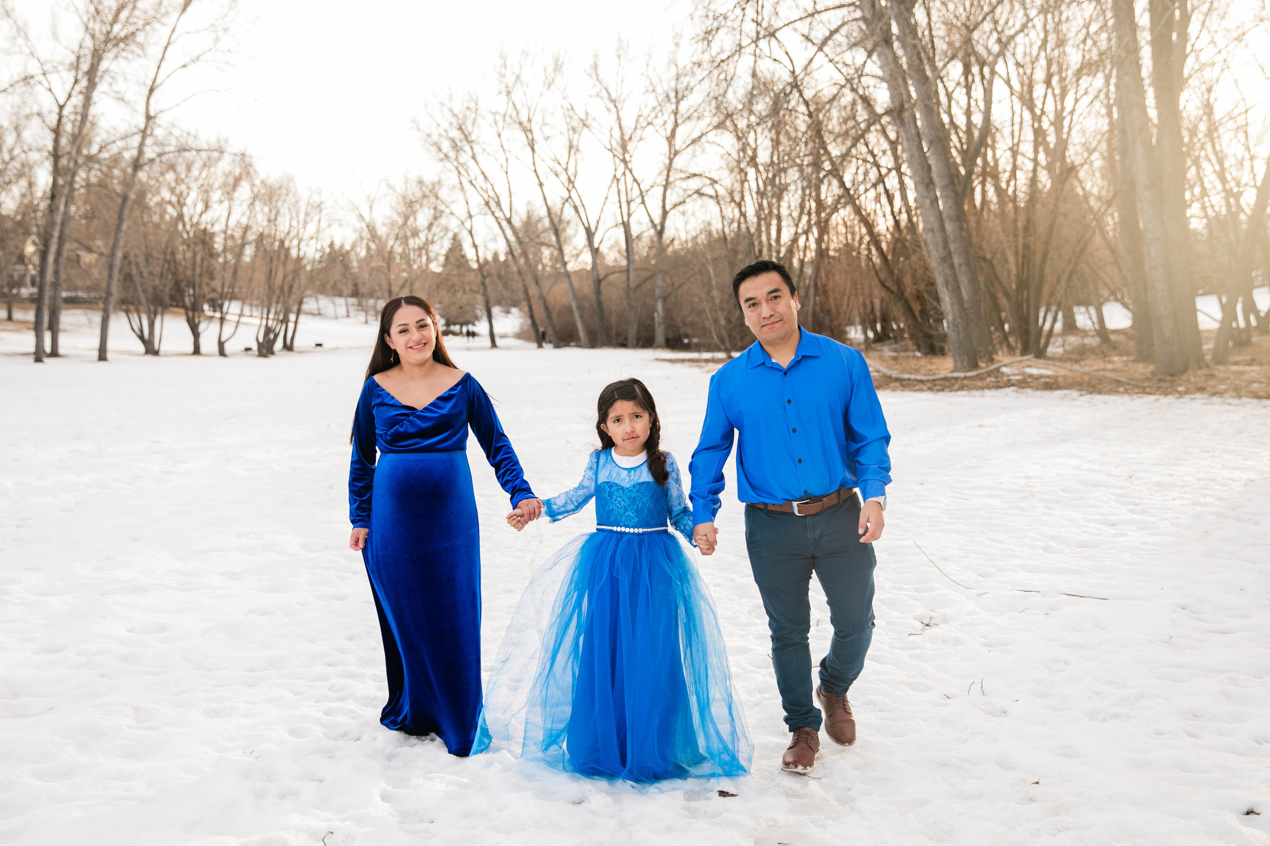 Maternity Photos — Confederation Park — Dulce. Fotografía accesible en Calgary