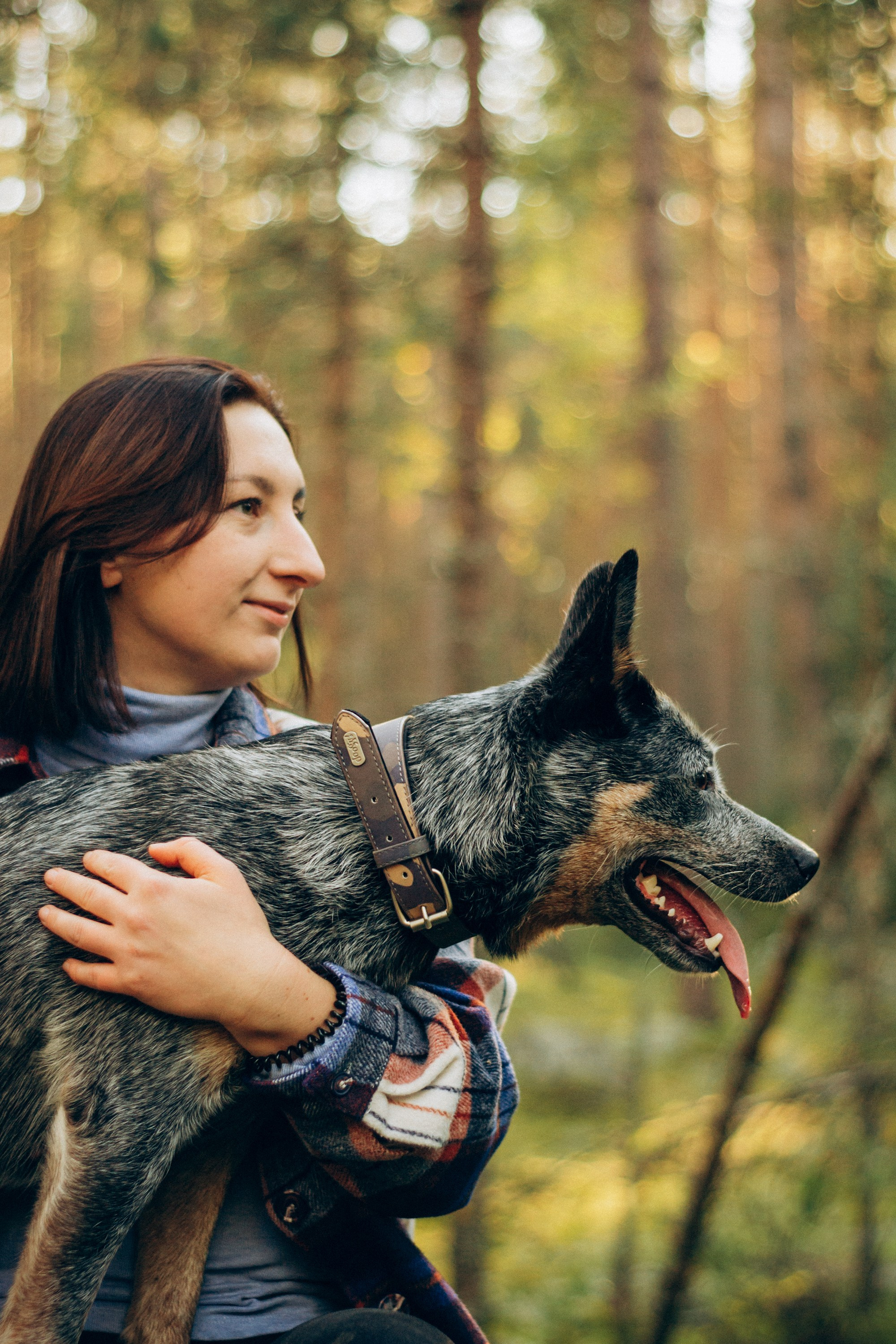 Polina and her Dakota, Blue Heeler. Kat Laisaar — Pet photographer in Tallinn