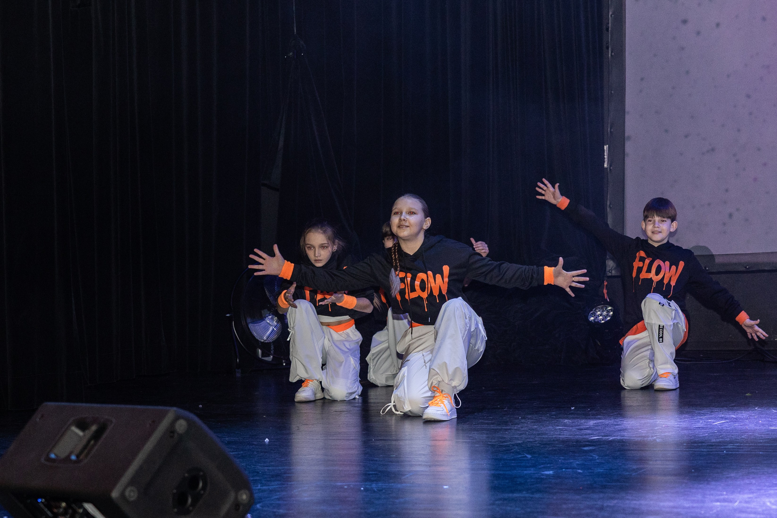 LEO DANCE SHOW WINTER 2025. Семейный и детский фотограф в Варшаве Мила Бобровская