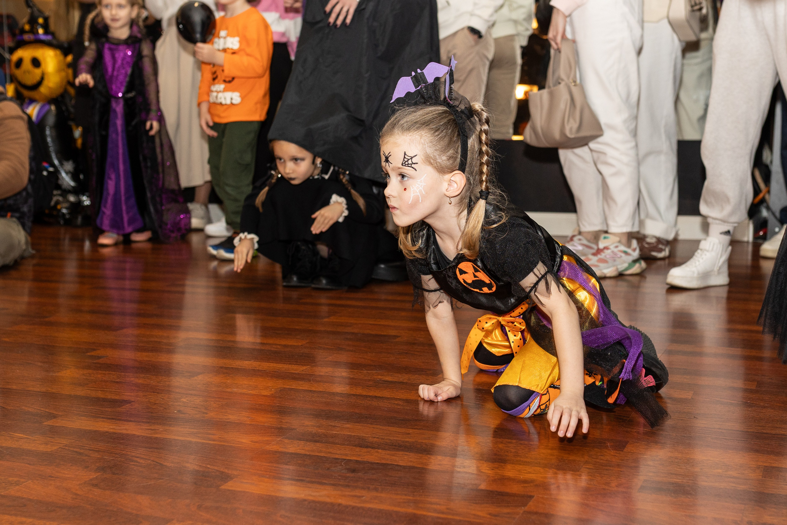 Leo dance studio Helloween 2025. Семейный и детский фотограф в Варшаве Мила Бобровская