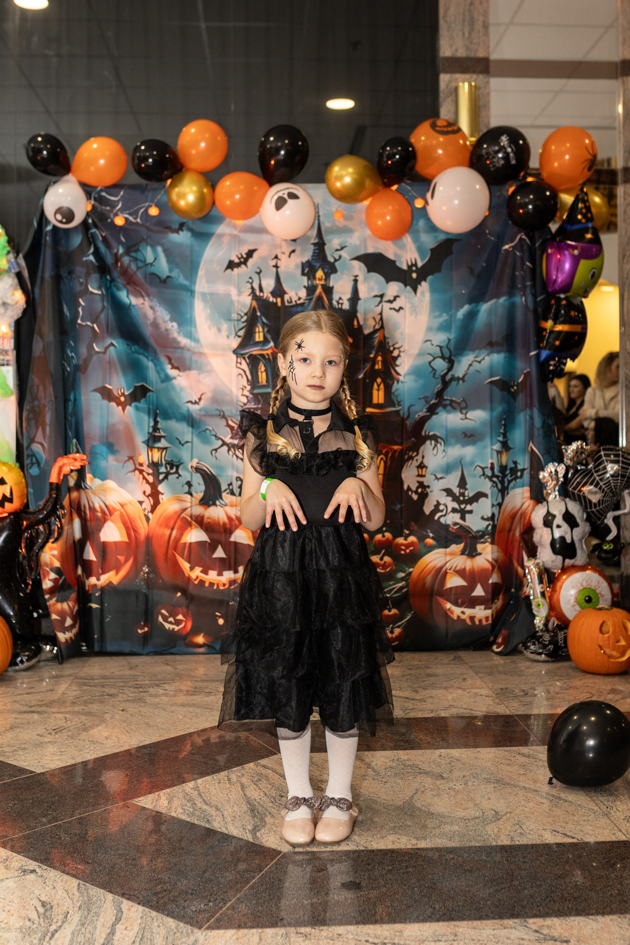 Leo dance studio Helloween 2025. Семейный и детский фотограф в Варшаве Мила Бобровская