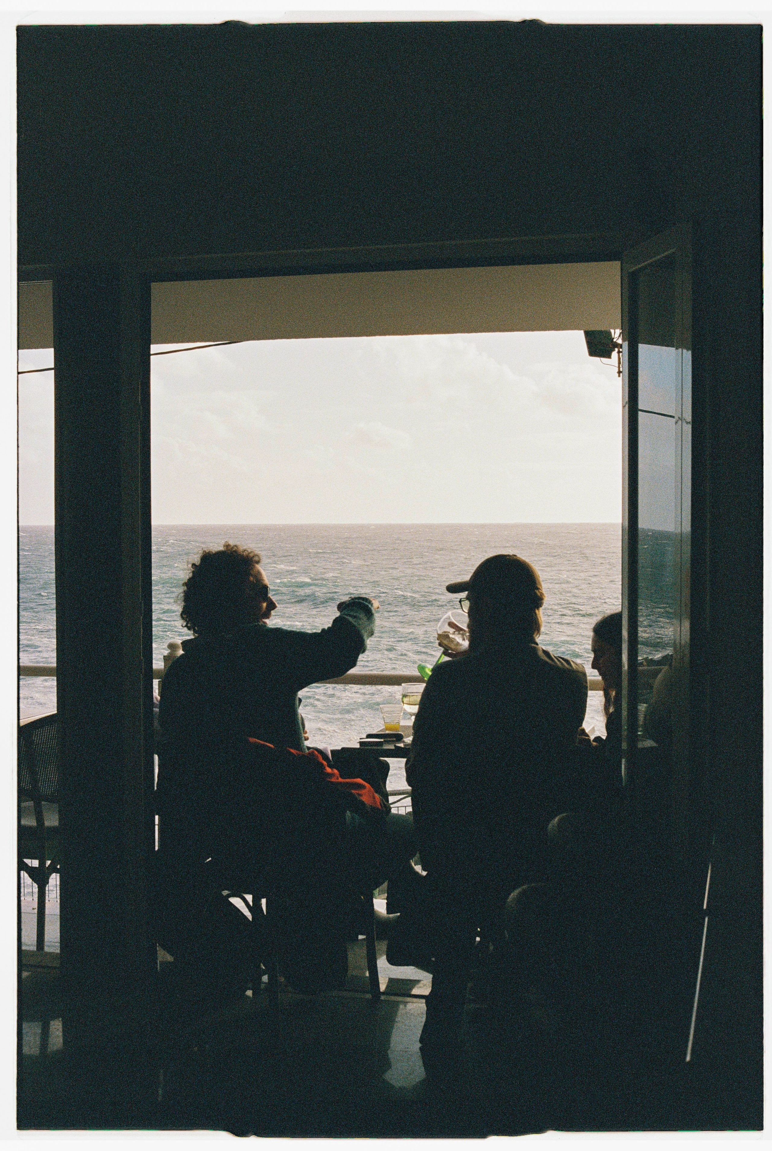 Balcony with a view of the Atlantic. Portrait photographer in Madeira — Marina Shtukina