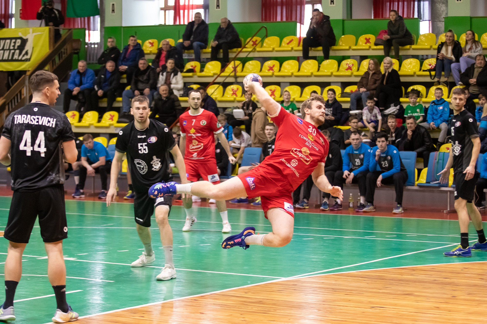 Спортивные фоторепортажи с гандбольных матчей