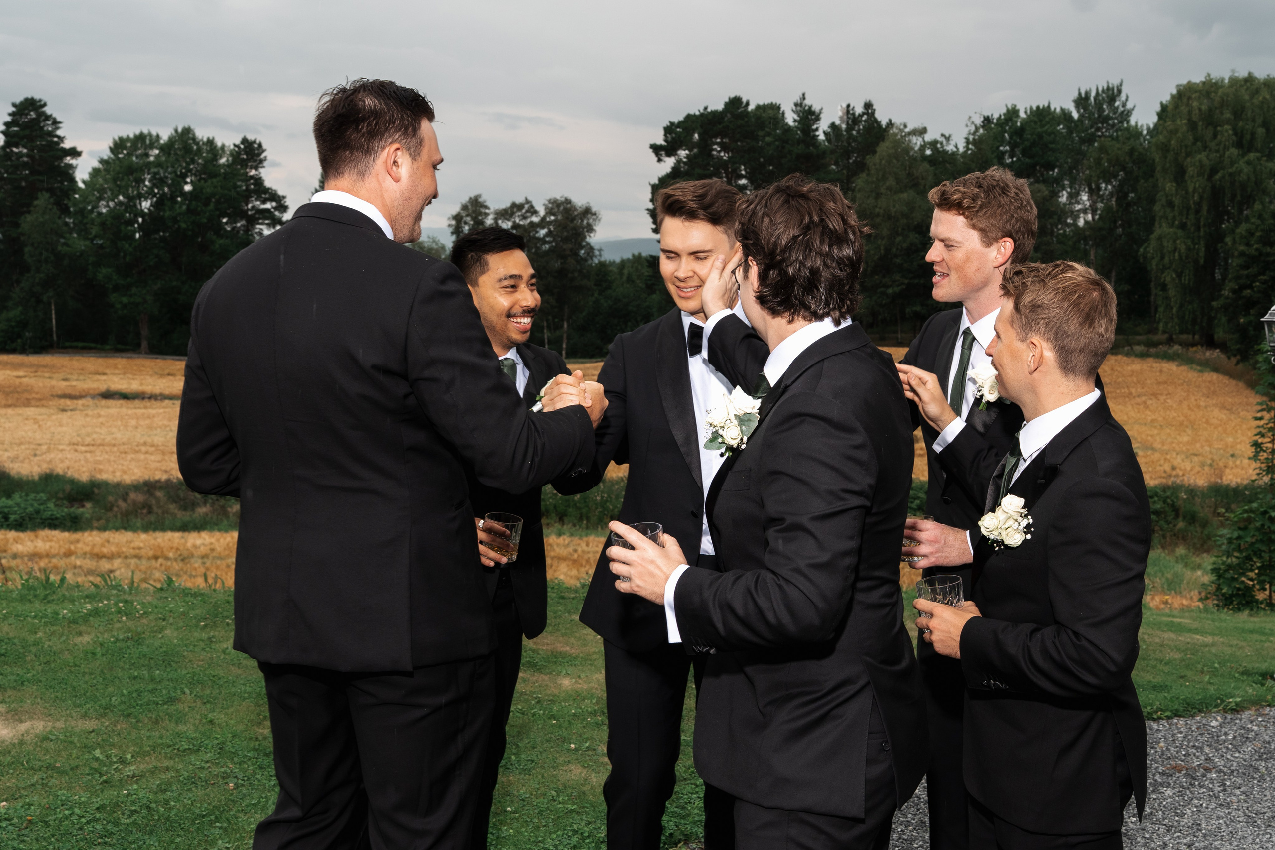 HANNA & CAMERON. Bryllupsfotograf i hele Norge