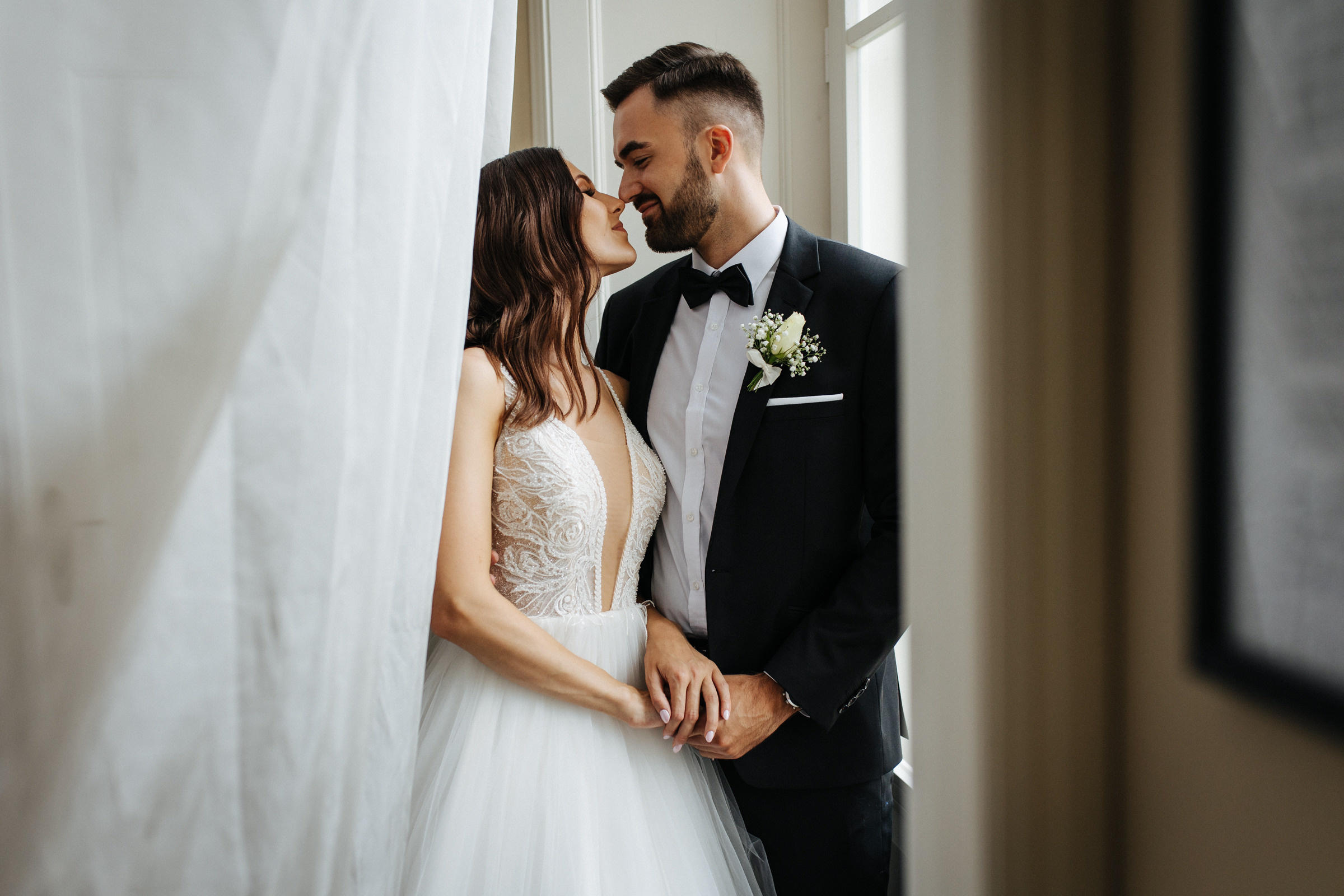 Vestuvinė fotosesija Paežerių dvare ir Kazlų Rūdos miškuose