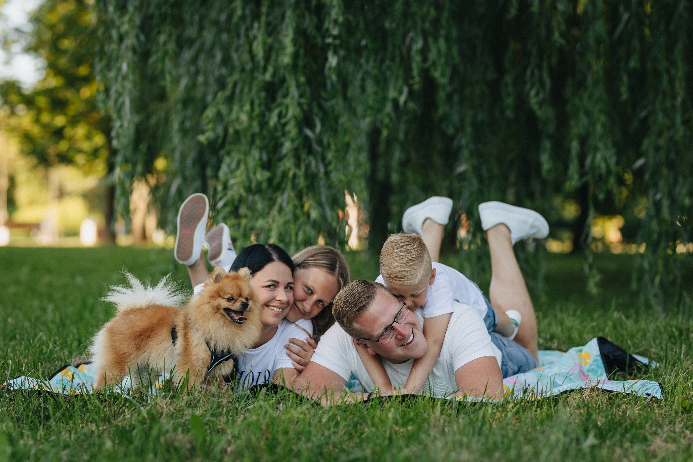 Fotografas Marijampolėje. Šeimos fotosesija Pašešupio parke