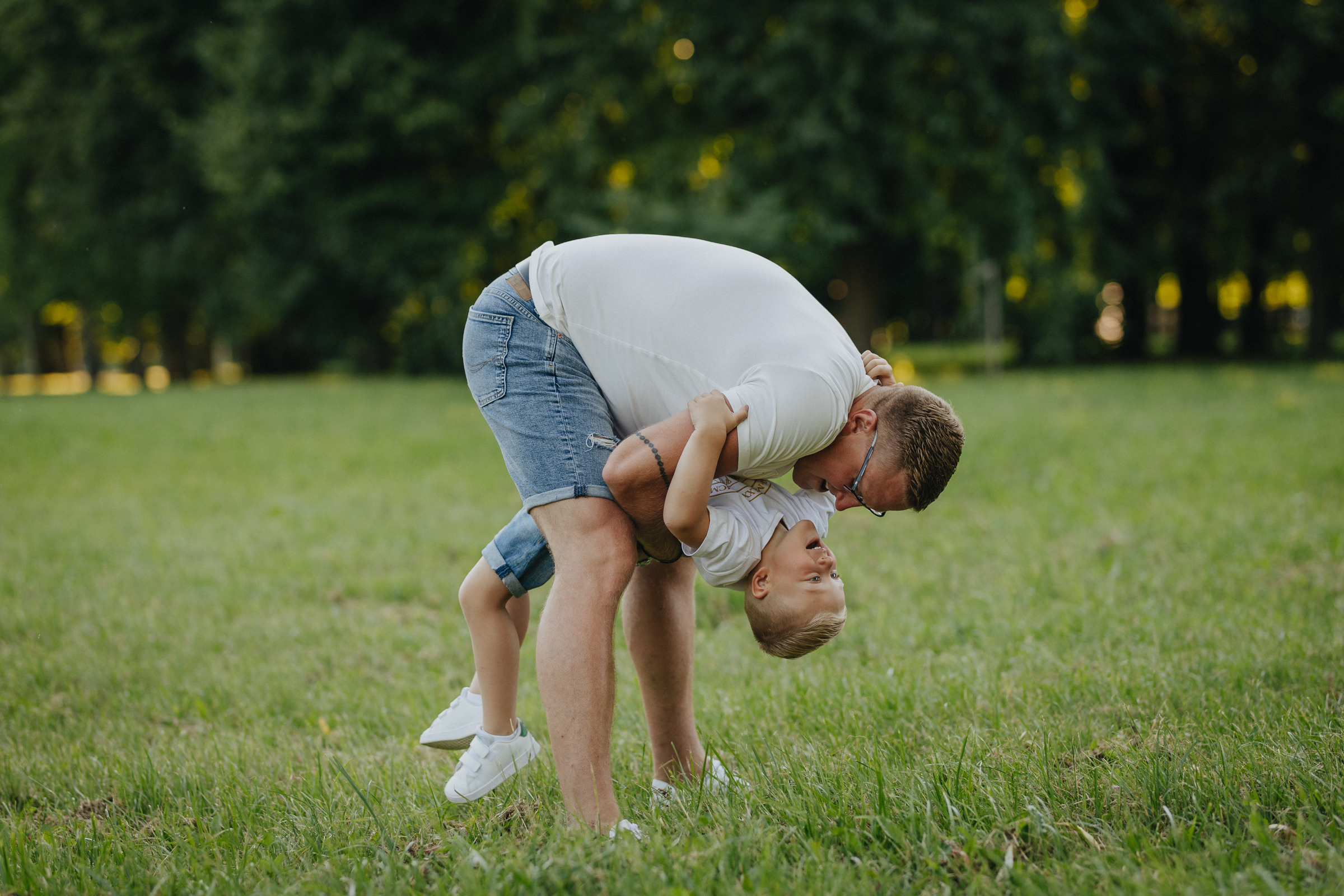 Fotografas Marijampolėje. Šeimos fotosesija Pašešupio parke
