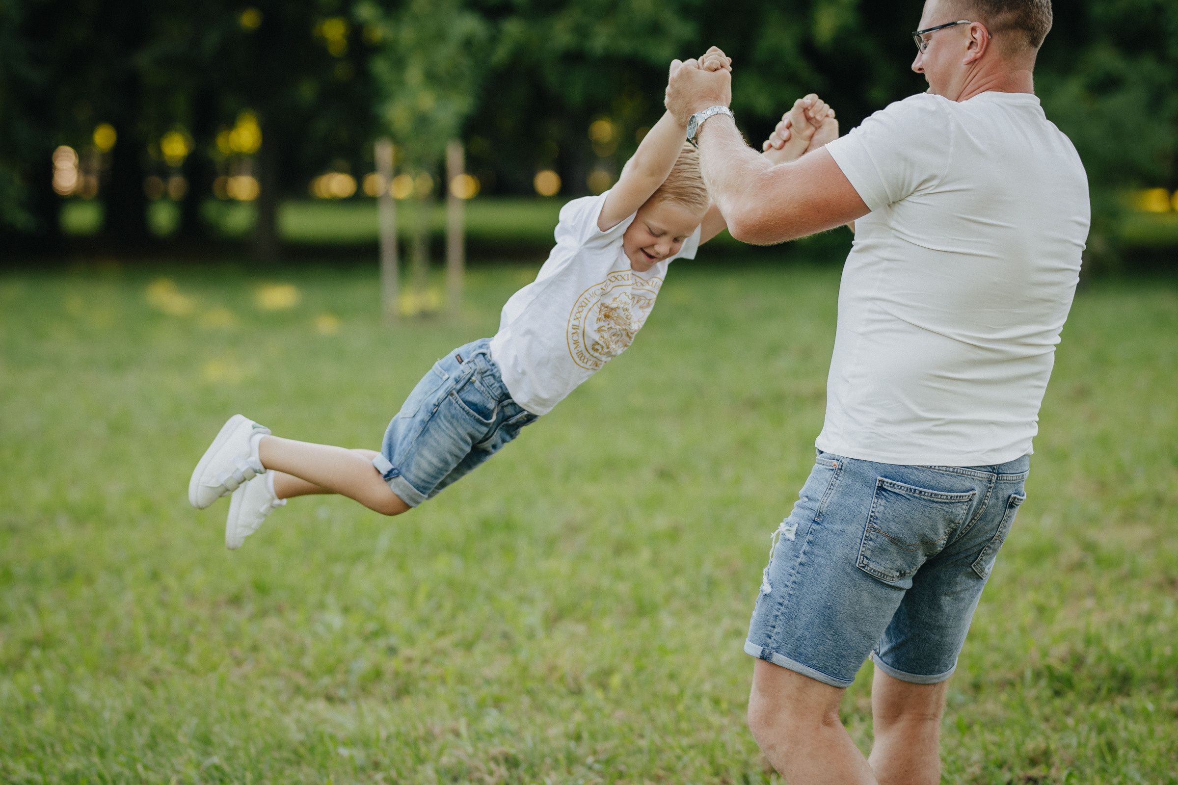 Fotografas Marijampolėje. Šeimos fotosesija Pašešupio parke