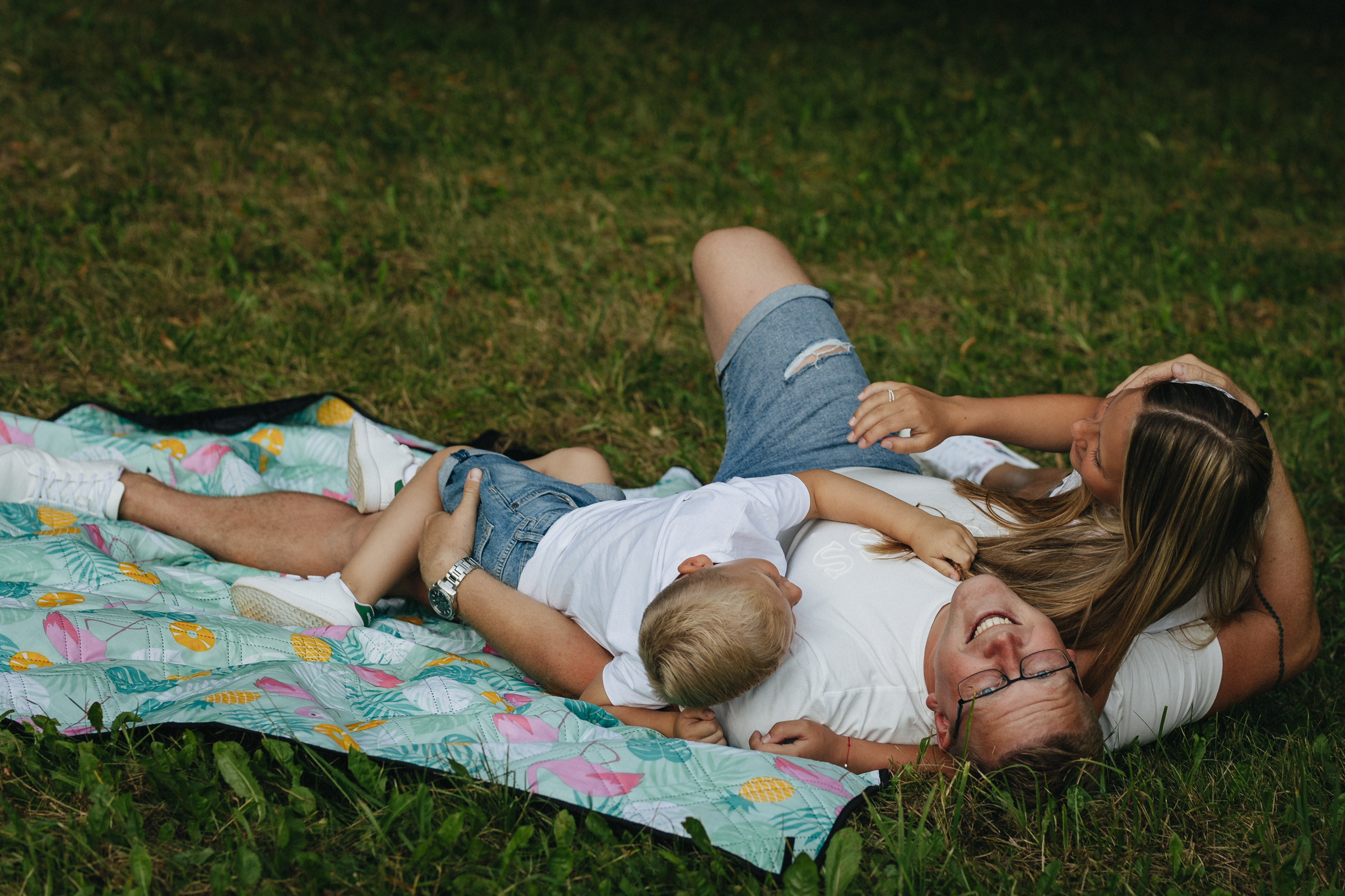 Fotografas Marijampolėje. Šeimos fotosesija Pašešupio parke