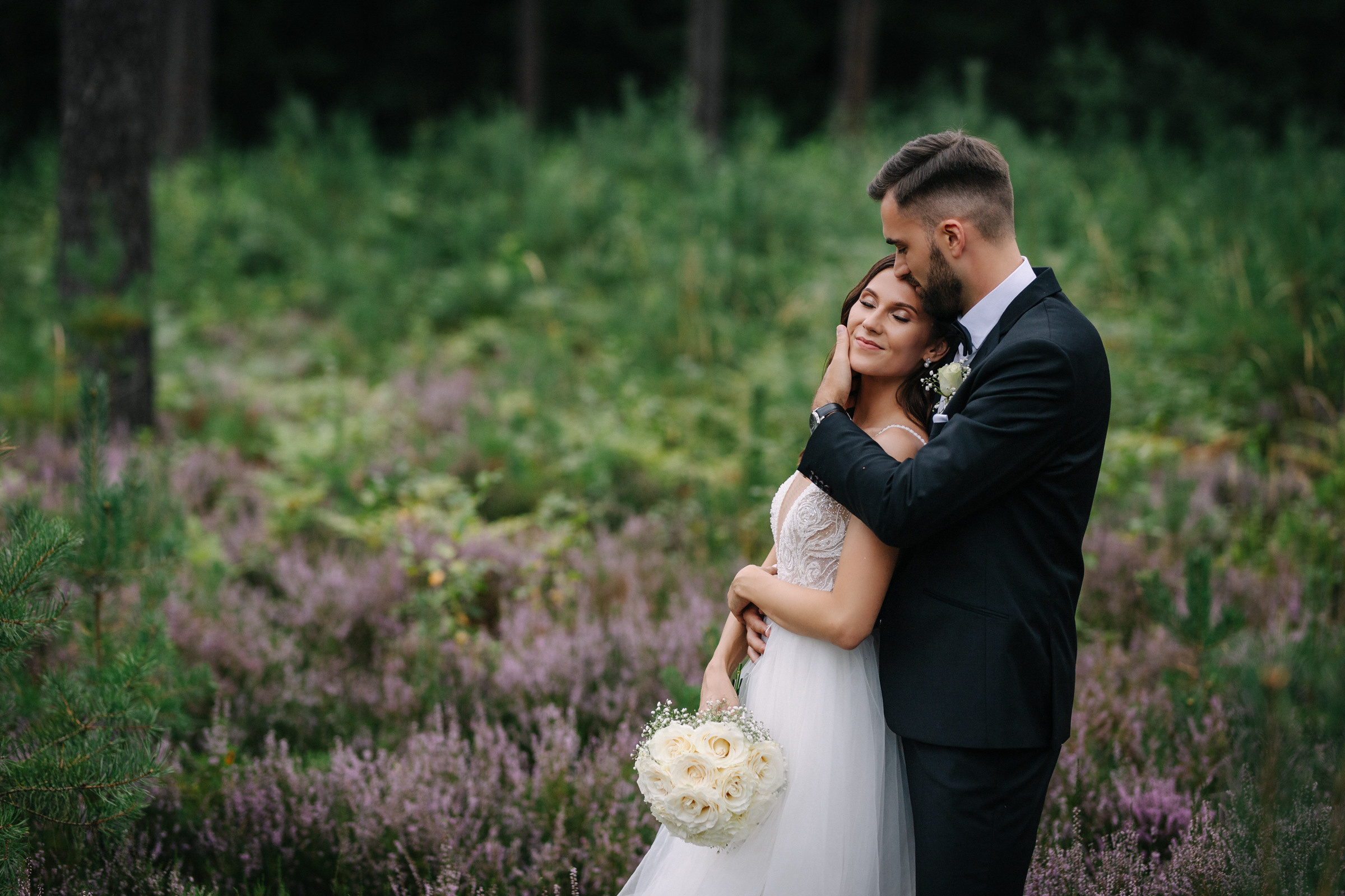 Vestuvinė fotosesija Paežerių dvare ir Kazlų Rūdos miškuose