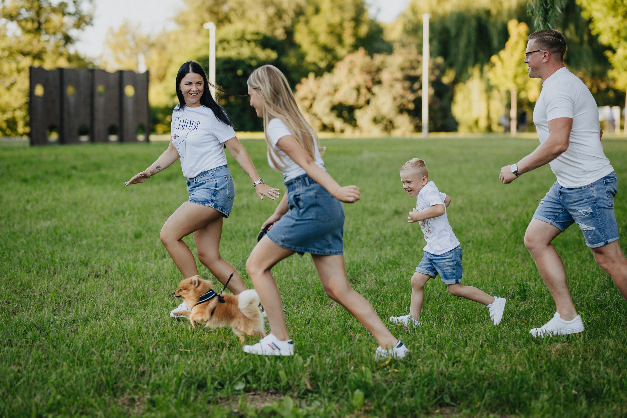 Fotografas Marijampolėje. Šeimos fotosesija Pašešupio parke